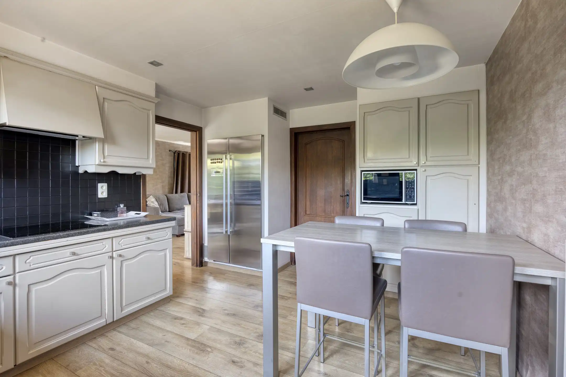 Ruime vrijstaande woning met potentieel foto 9