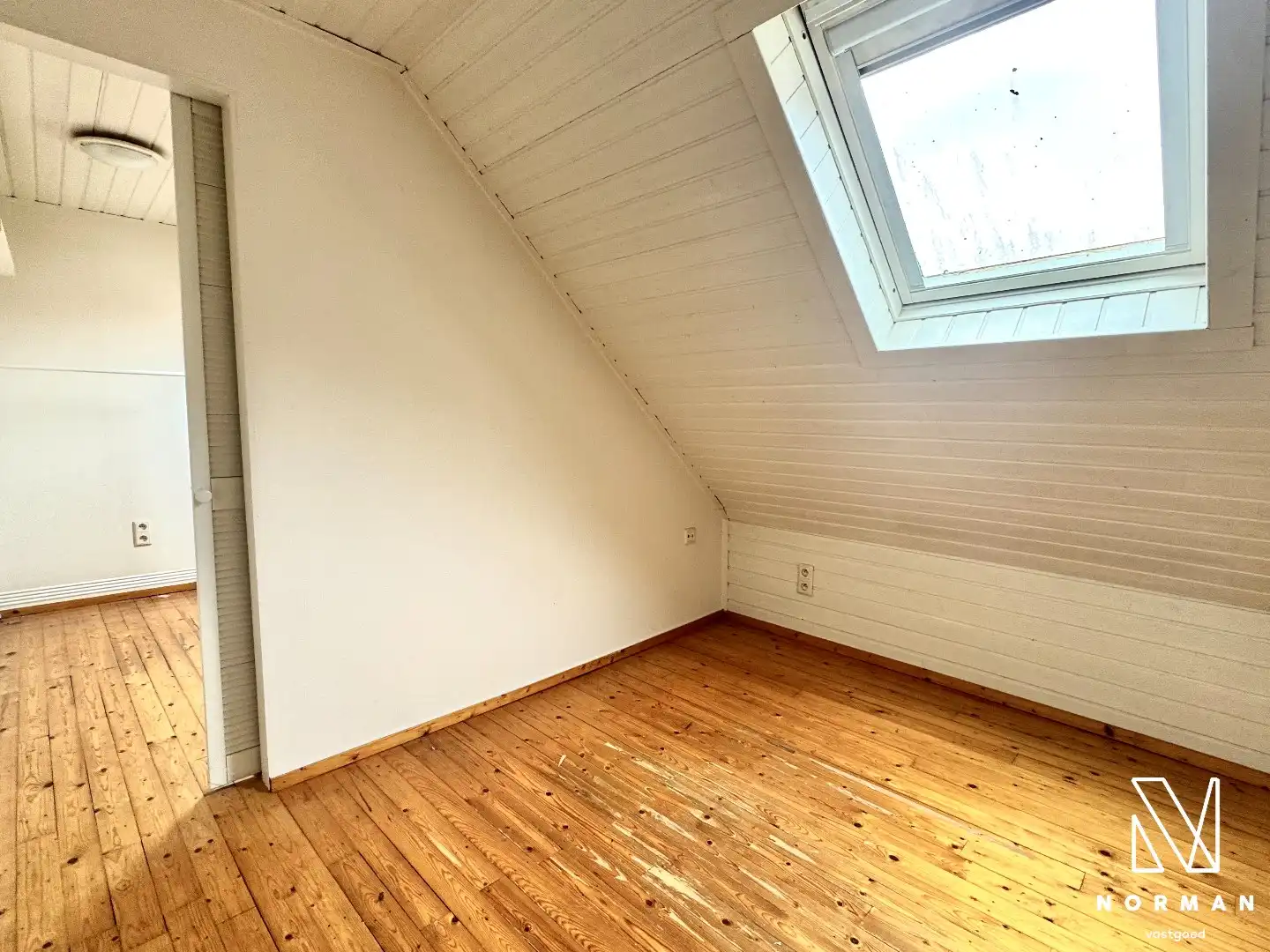 Woning met 2 slaapkamers en terras in Harelbeke te huur! foto 14