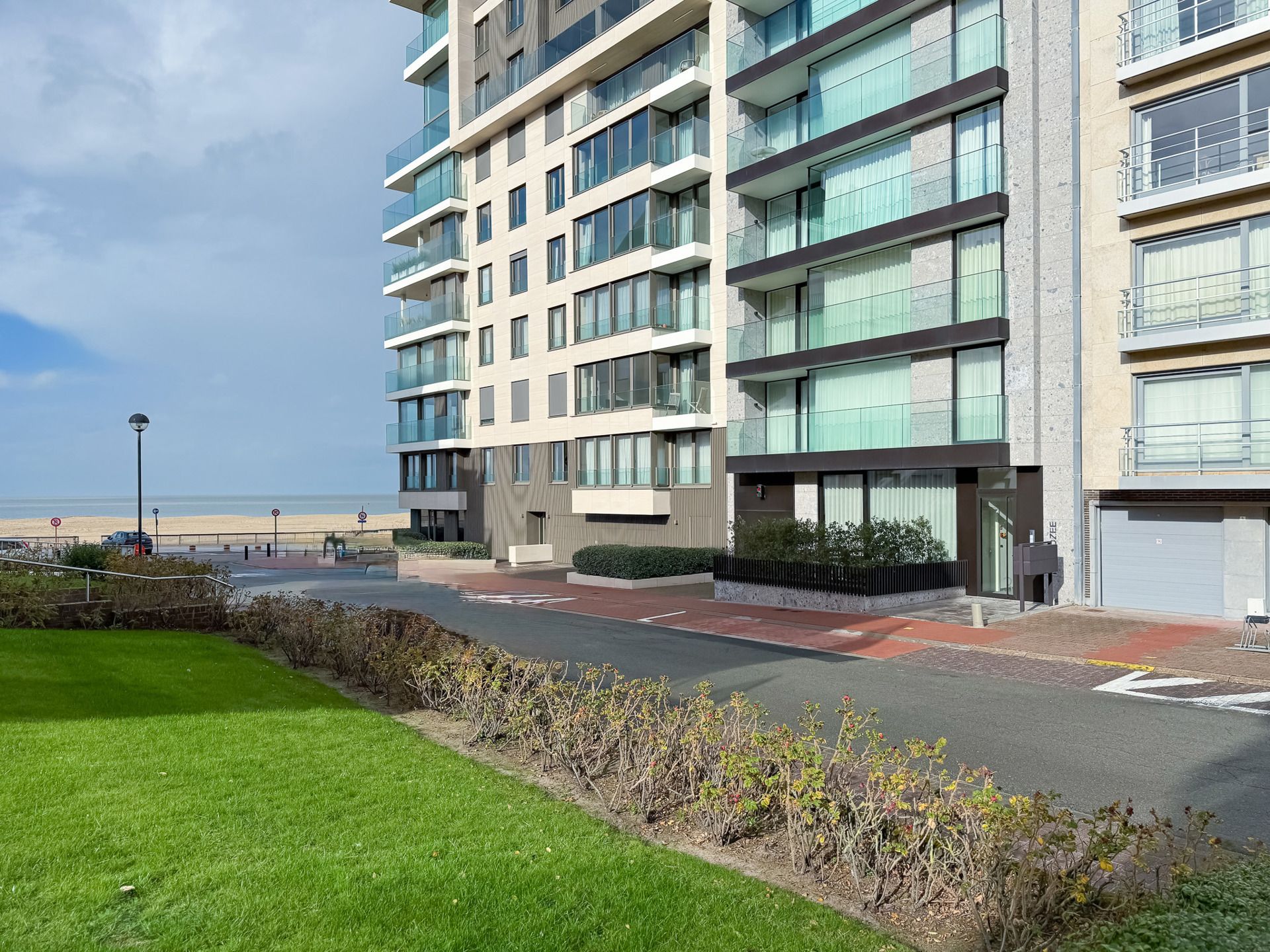 ()=>{if(producerUpdateValueVersion(node),producerAccessed(node),node.value===ERRORED)throw node.error;return node.value} 8300 Knokke-Heist