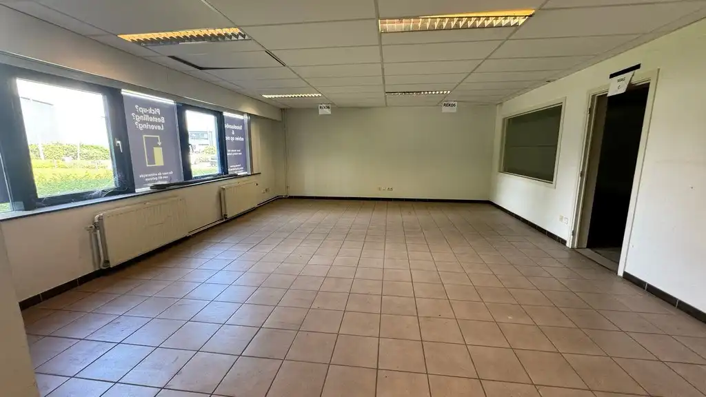 Magazijn met kantoor te huur Prins Boudewijnlaan Kontich foto 10