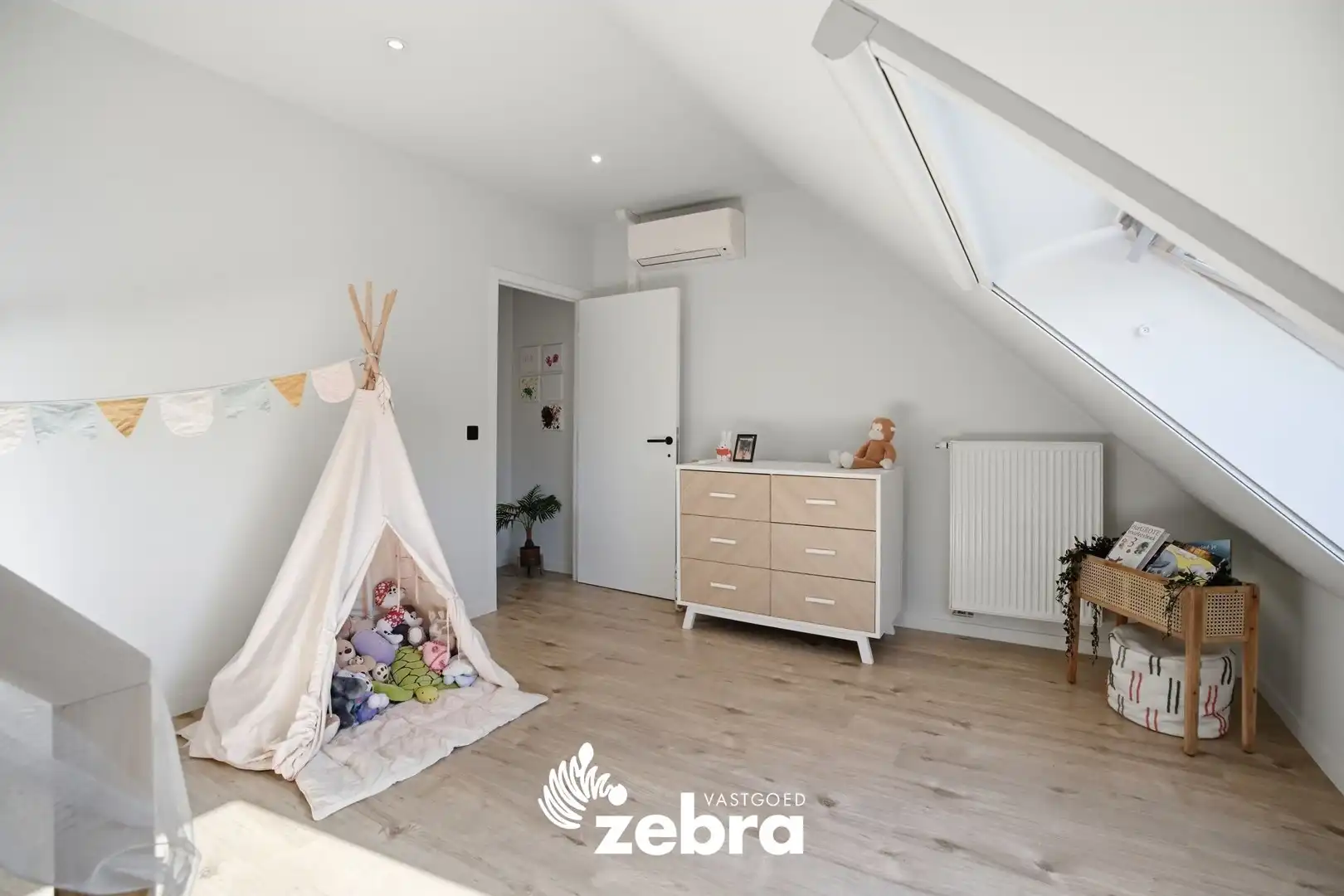 Uitzonderlijk grote rijwoning met 4 slaapkamers in Roeselare foto 21