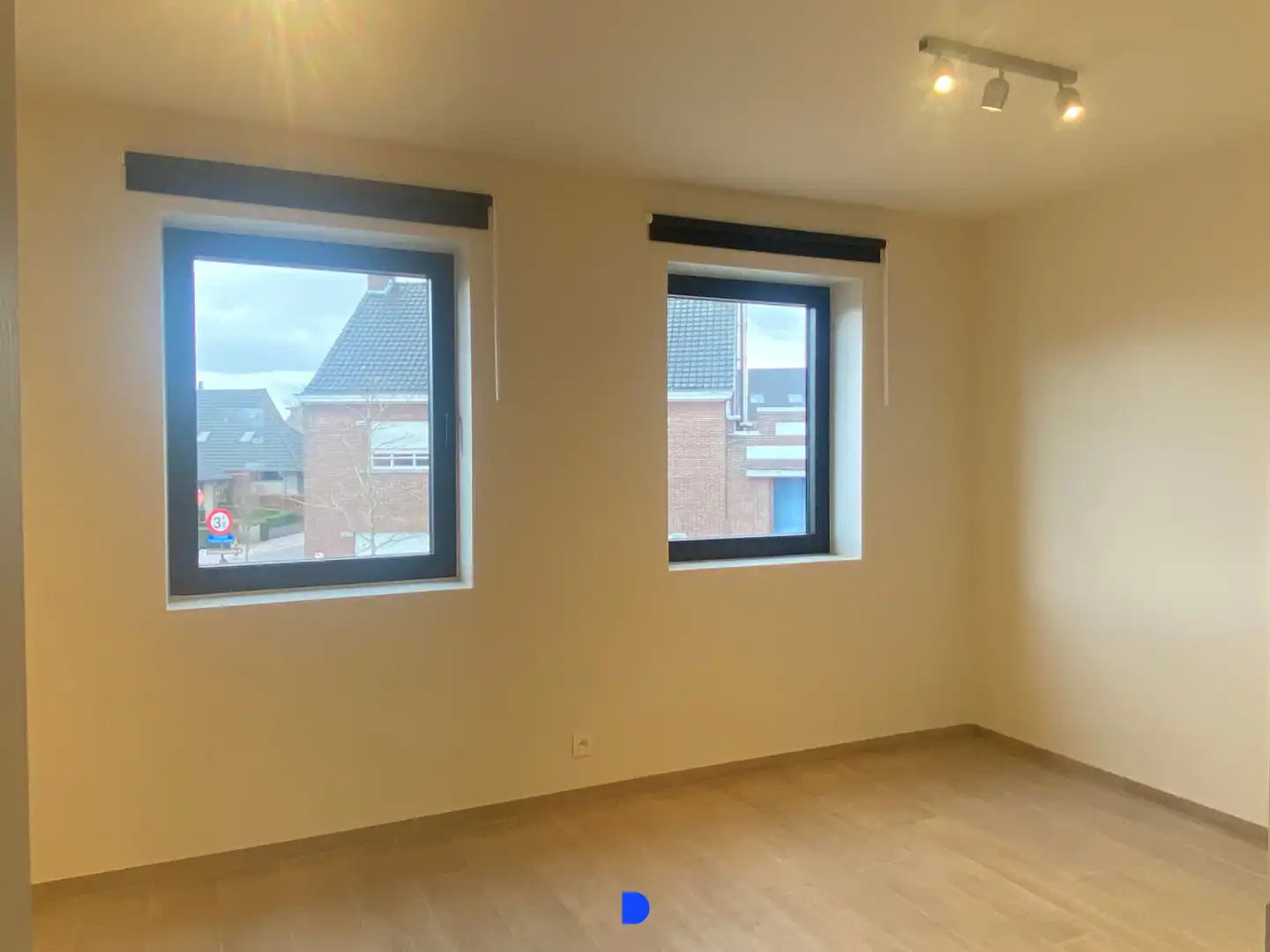 Prachtige nieuwbouwwoning in het centrum van Oostnieuwkerke foto 6