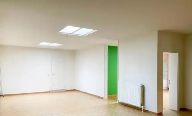 Unieke praktijk- of kantoorruimte van ca. 190 m² INCLUSIEF 2 ruime garageboxen foto 16