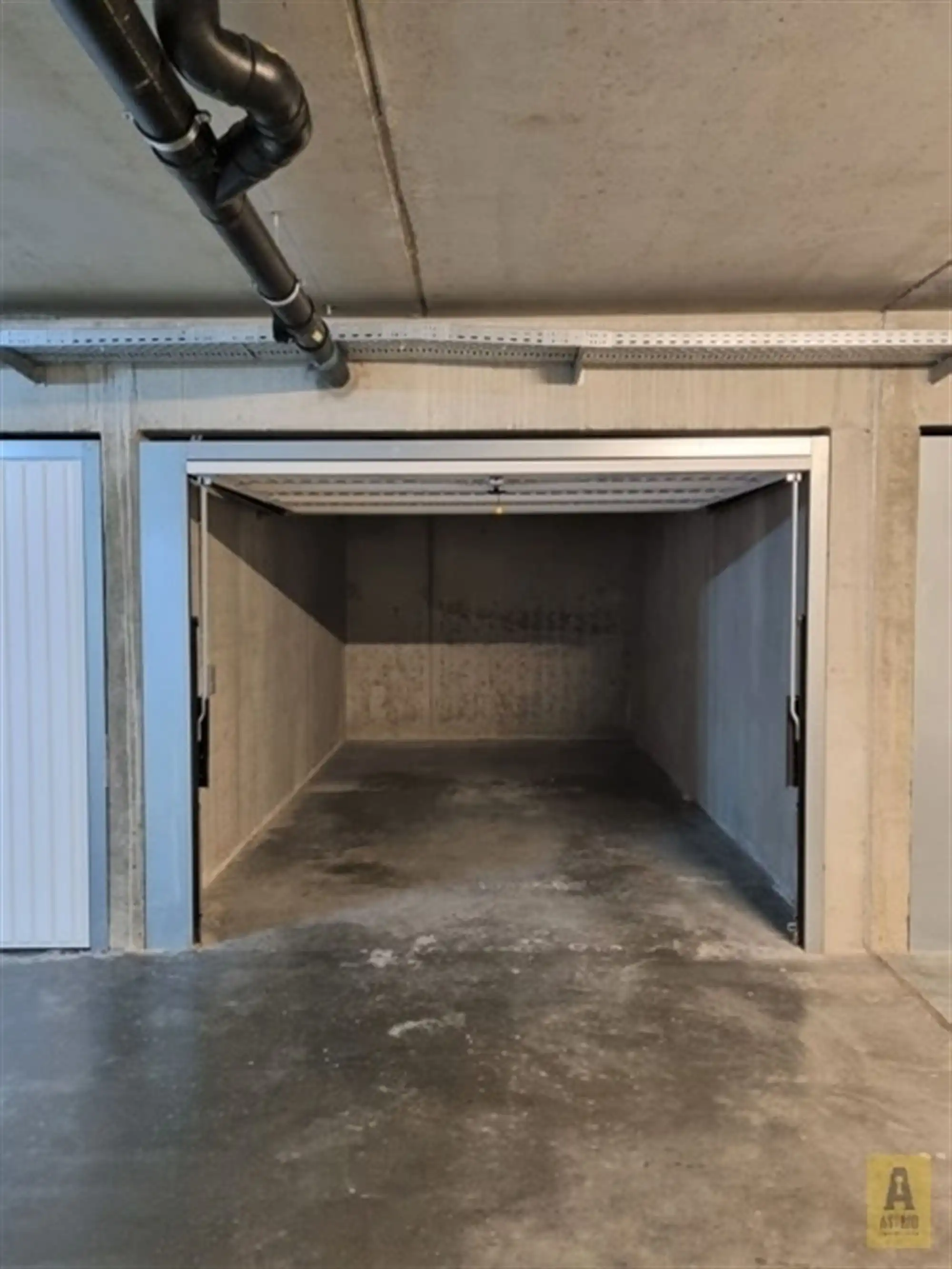 Ondergrondse garagebox (16,5 m2) in Groenendijkstraat. foto 3