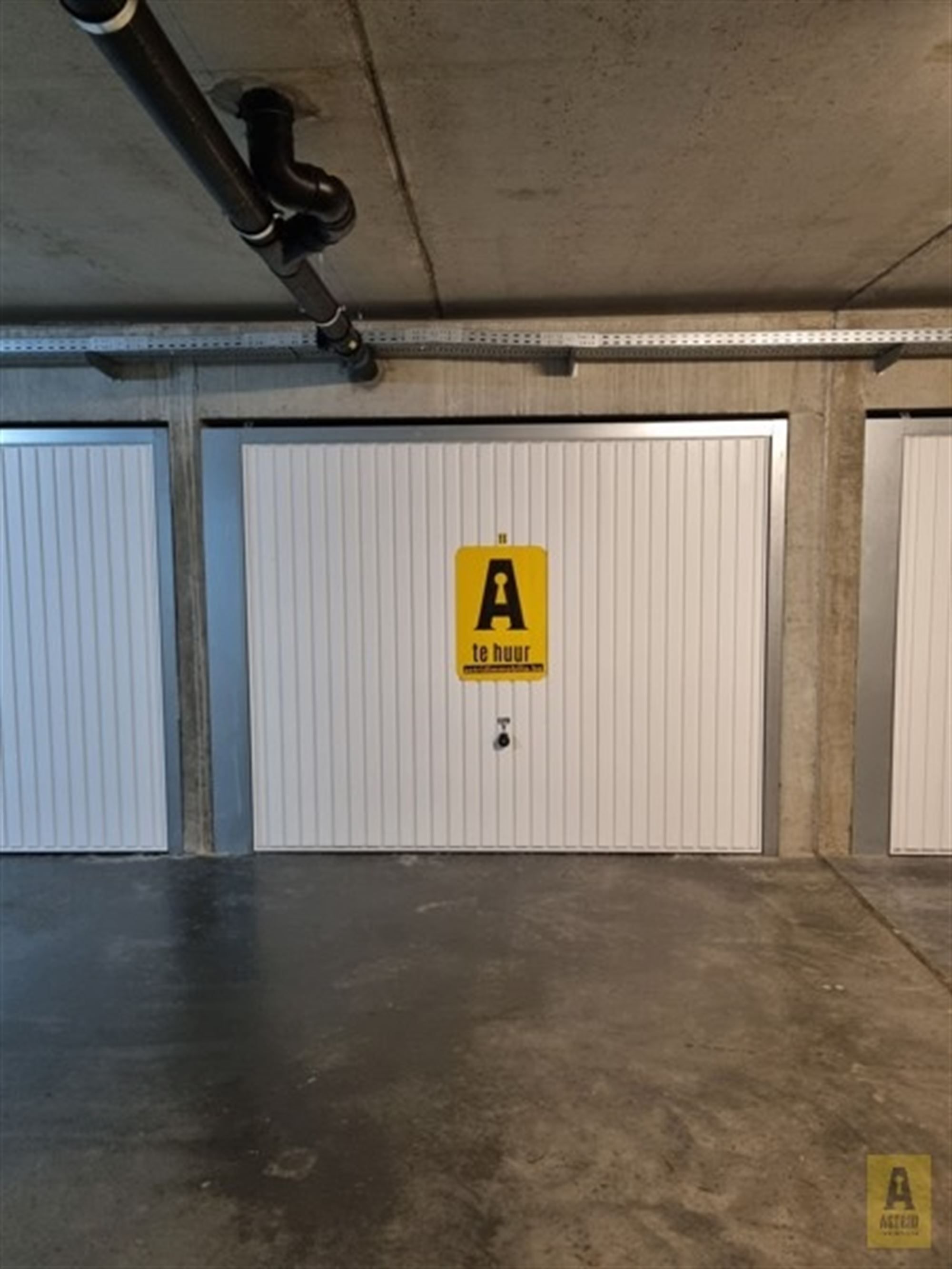 Ondergrondse garagebox (16,5 m2) in Groenendijkstraat. foto 3