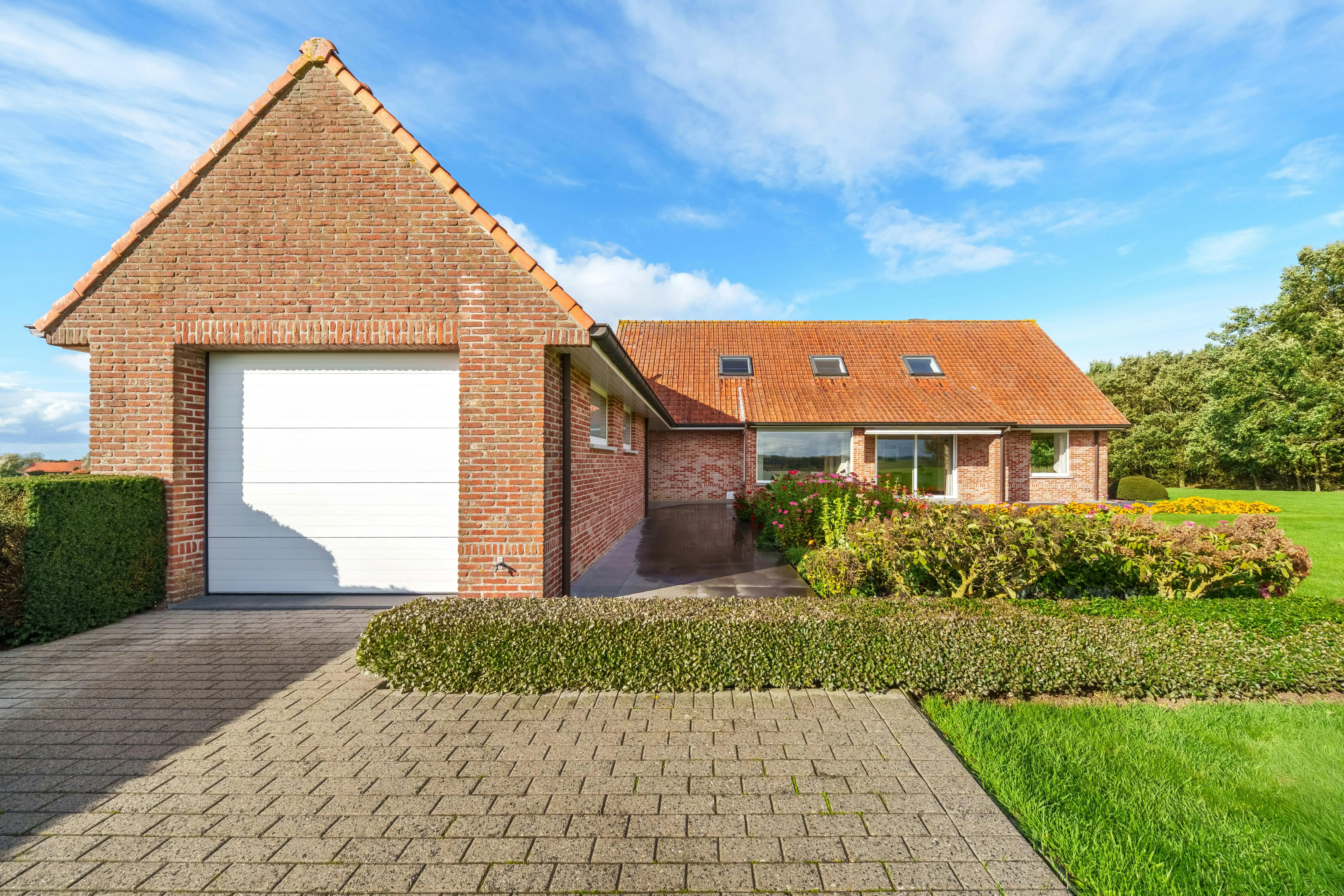 Unieke villa op 2,1 ha met 360°-uitzicht en eigen bos foto 23