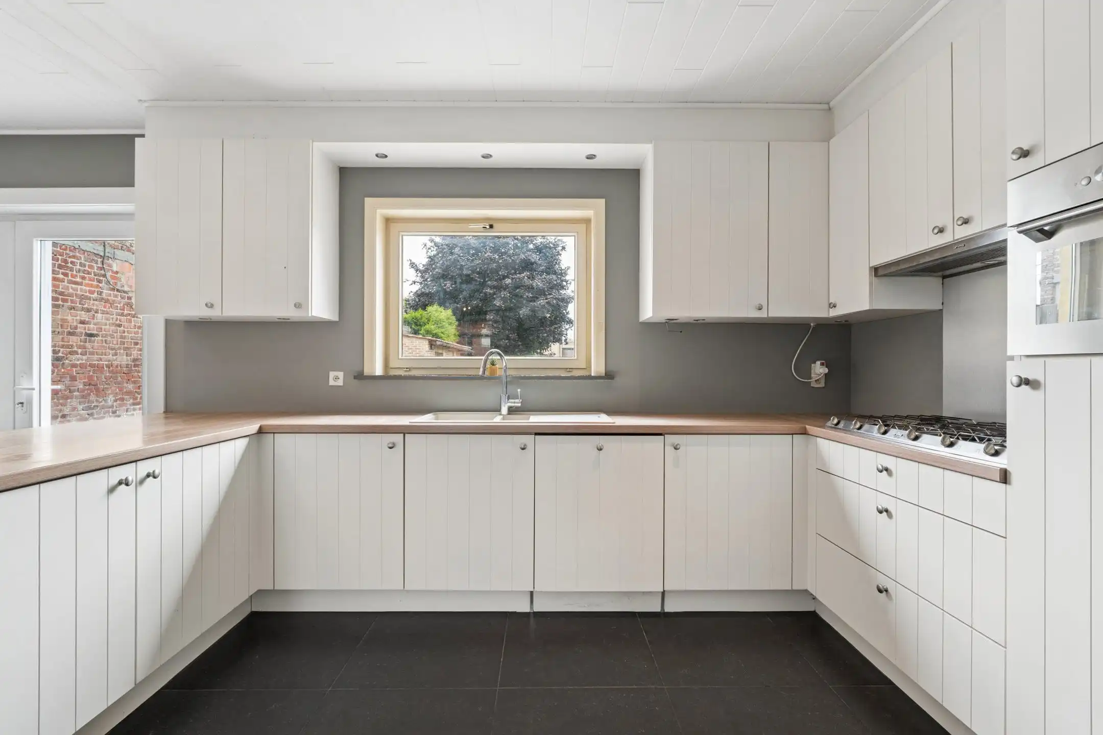 Instapklare, gerenoveerde 2-gevelwoning  foto 7