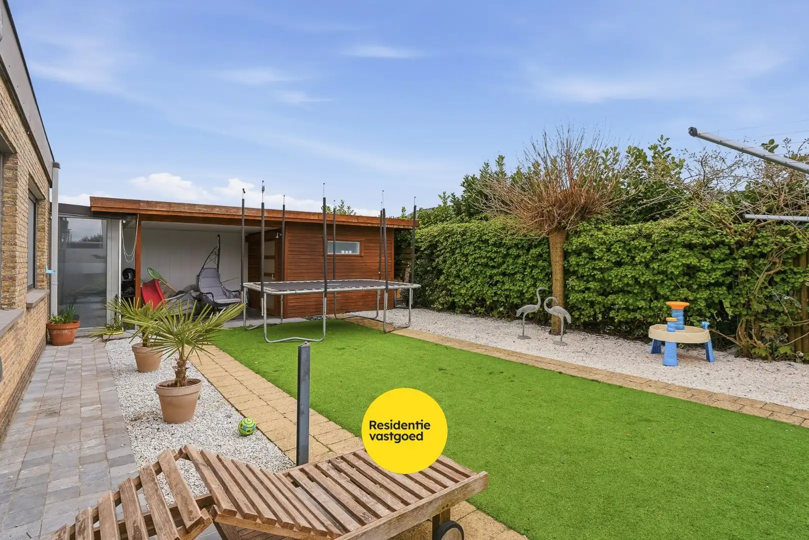 Volledig instapklare bungalow met praktijkruimte foto 12