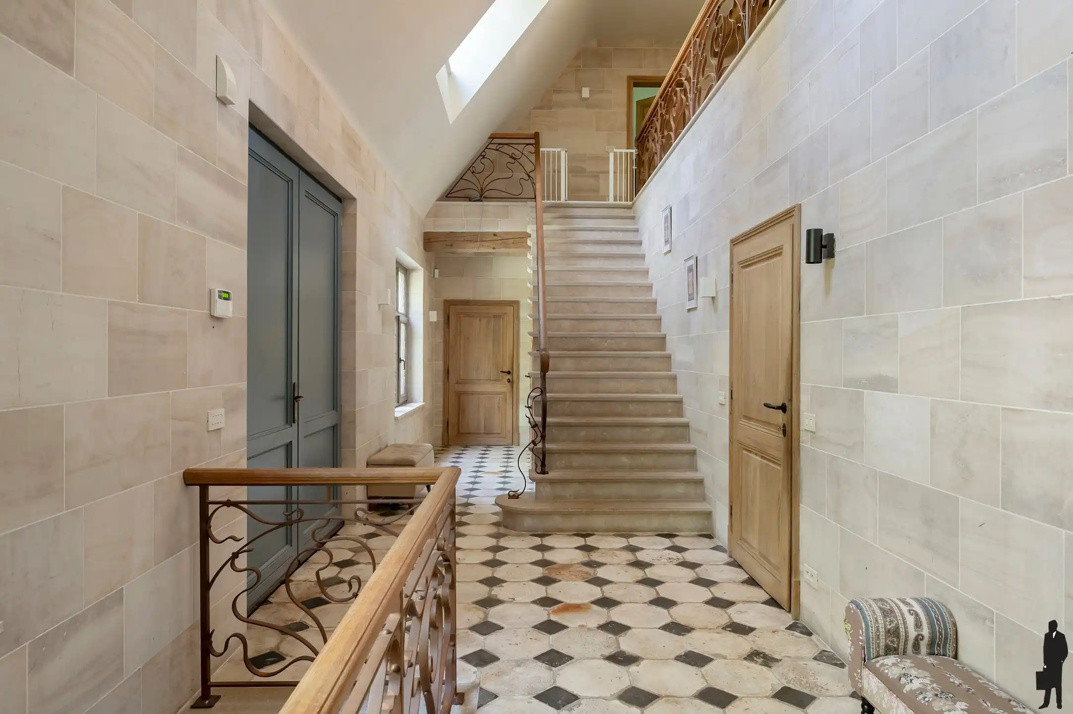 Karaktervolle villa met zwembad en volledige privacy foto 4