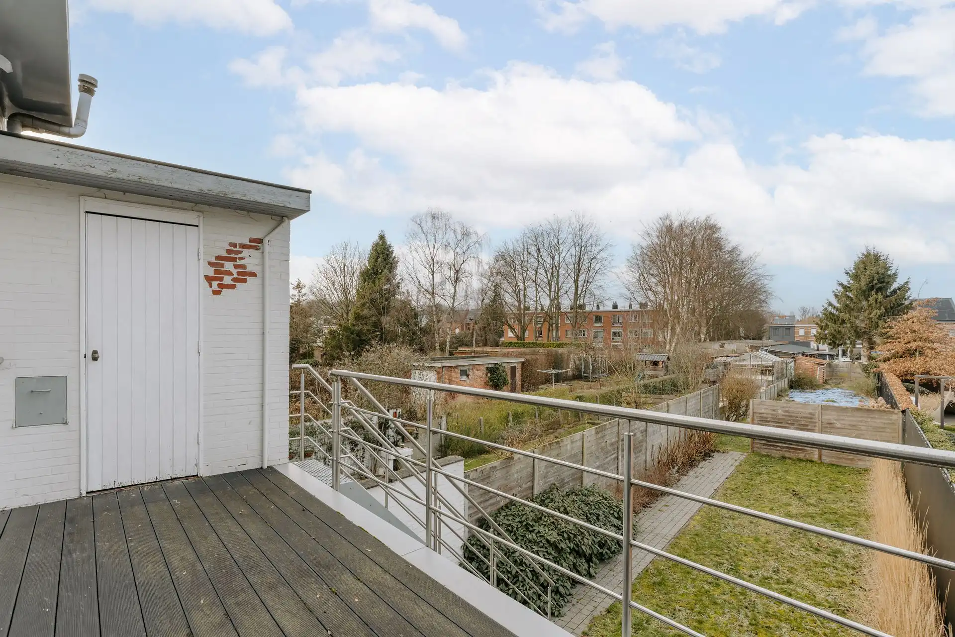 Karaktervolle bel-étage met grote tuin foto 20