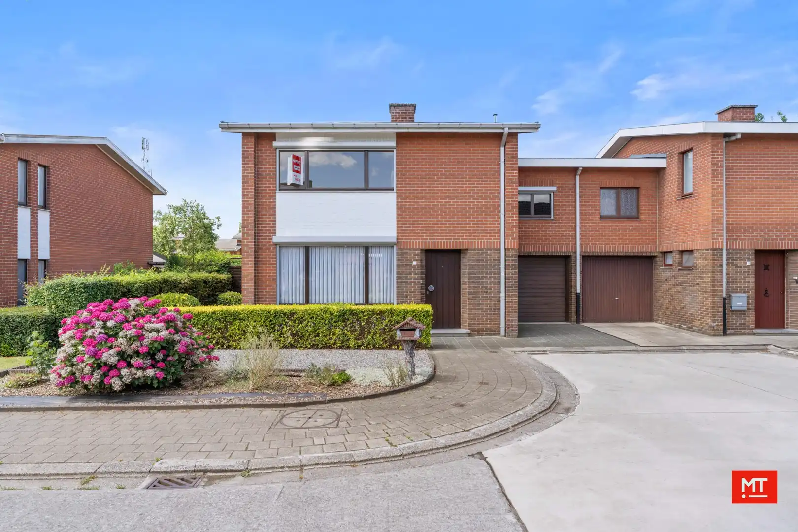 BOD WELKOM - Ruime halfopen woning met 4 slaapkamers, tuin en garage in een rustige en kindvriendelijke wijk foto 17