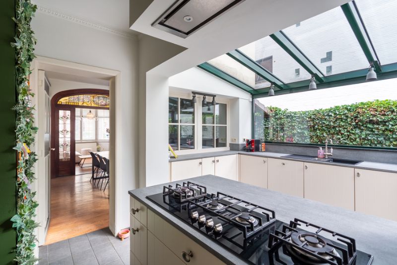 Toplocatie, authenticiteit, instapklaar, Z-W tuin! foto 7