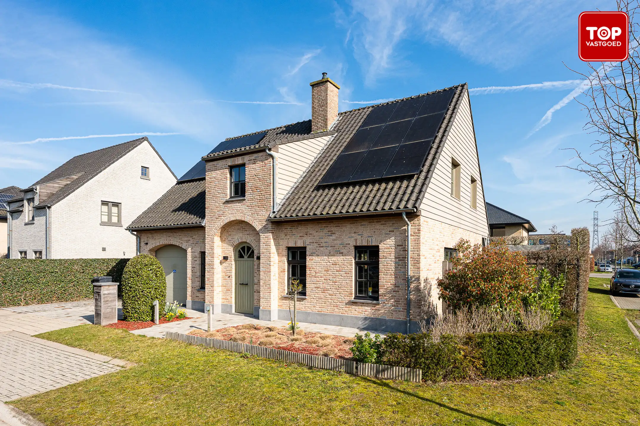 Prachtige energiezuinige villa met 3 slaapkamers, tuin en 2 garages in Wondelgem foto 2