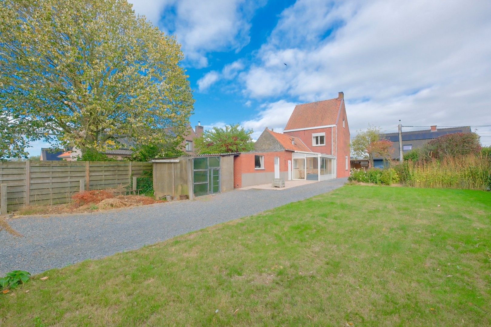 Lichtervelde - 3 SLPK woning mét garage op perceel van 672 m²! foto 18