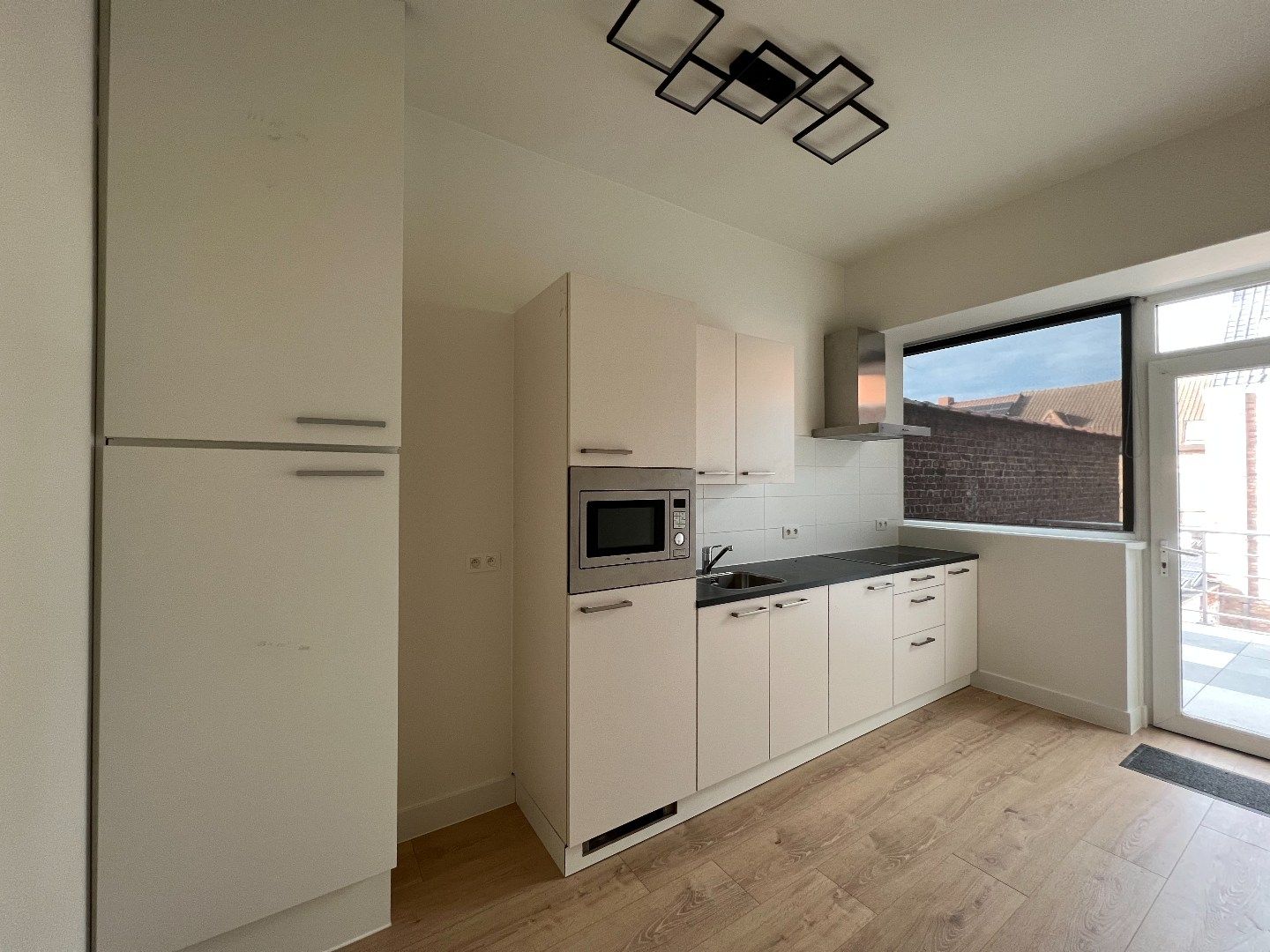 GEZELLIG APPARTEMENT MET APARTE SLAAPKAMER EN TERRAS VLAKBIJ STATION foto 7