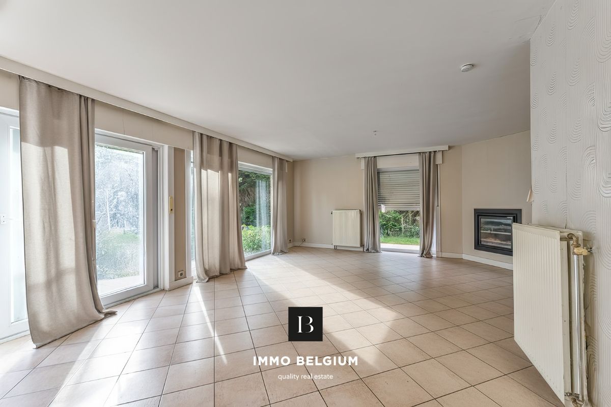 Ruime villa met 5 slaapkamers in villawijk Noordhoek foto 8