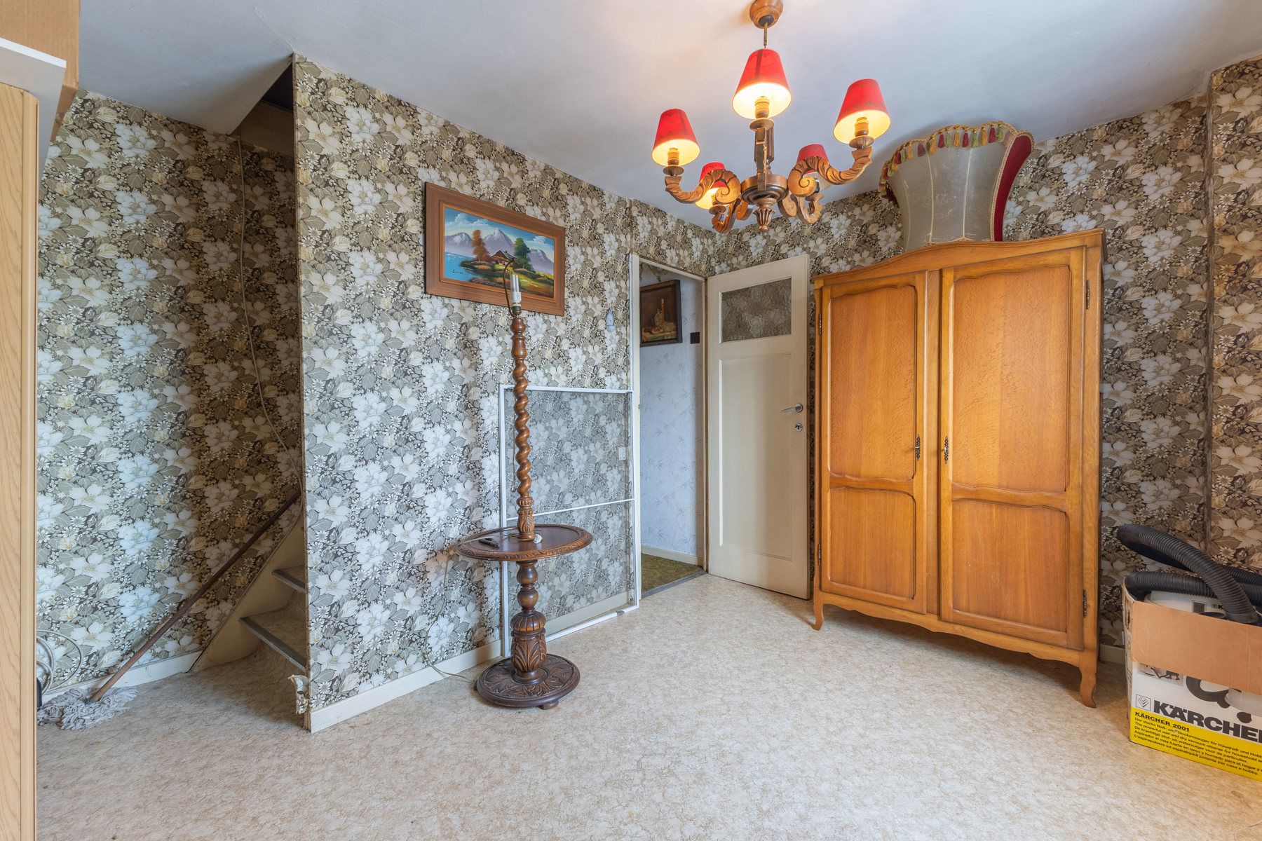 Te renoveren woning met tuin en garage foto 18