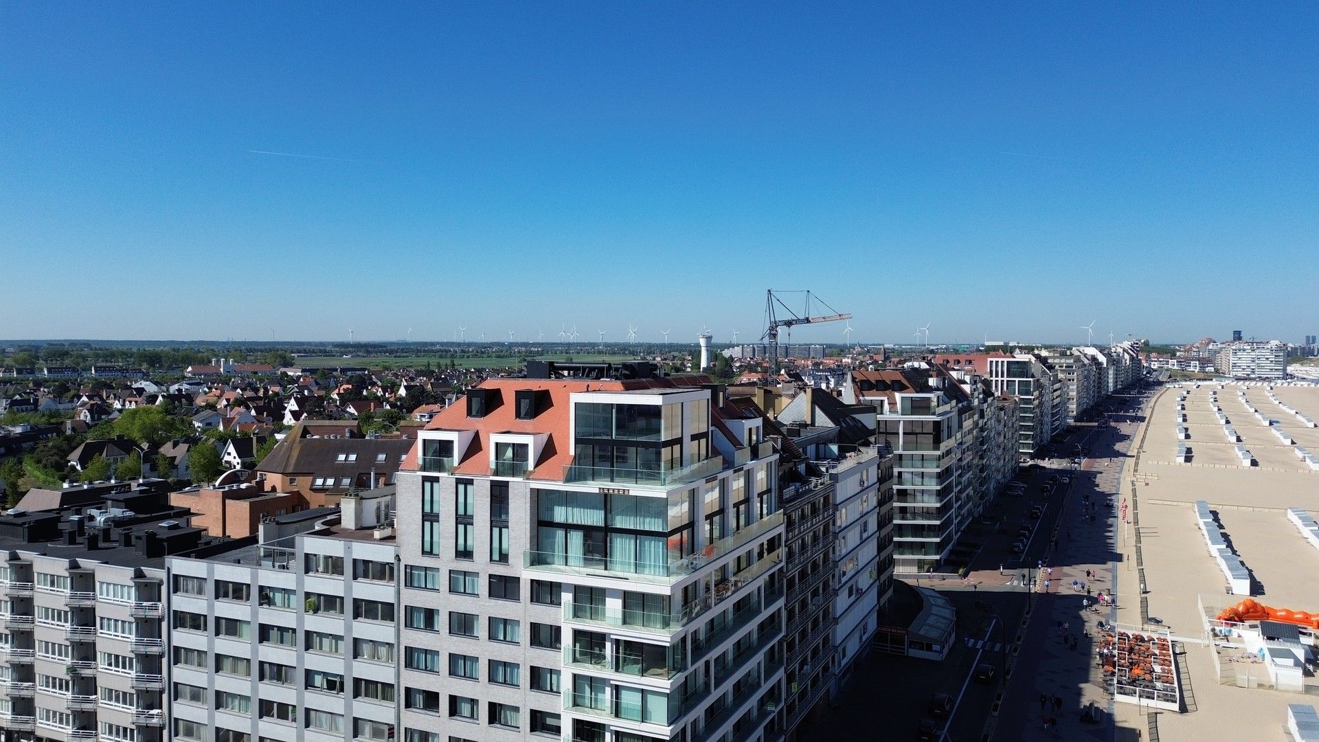 Exclusieve hoekduplex van 427 m² met frontaal zeezicht foto 3