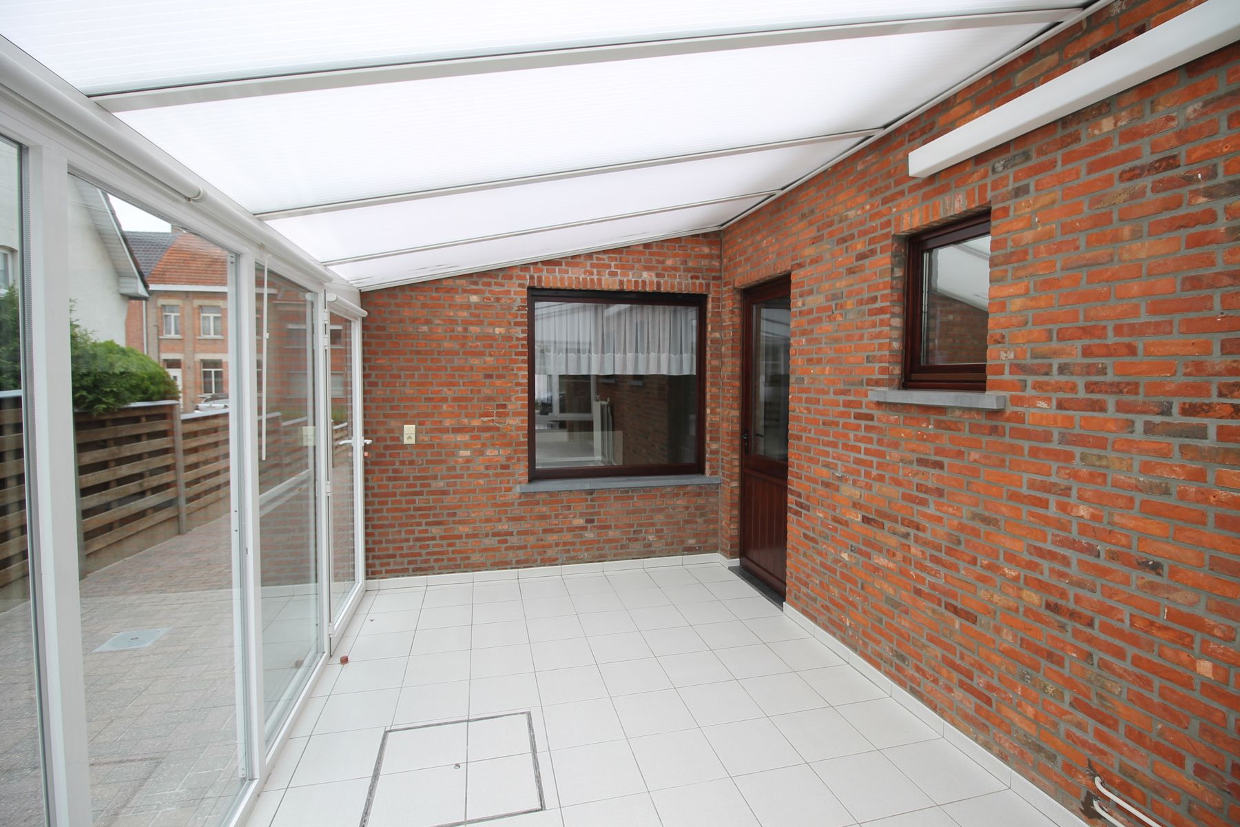 Een woning met 3 slaapkamers, garage en tuin vlakbij het centrum van Merksplas. foto 7
