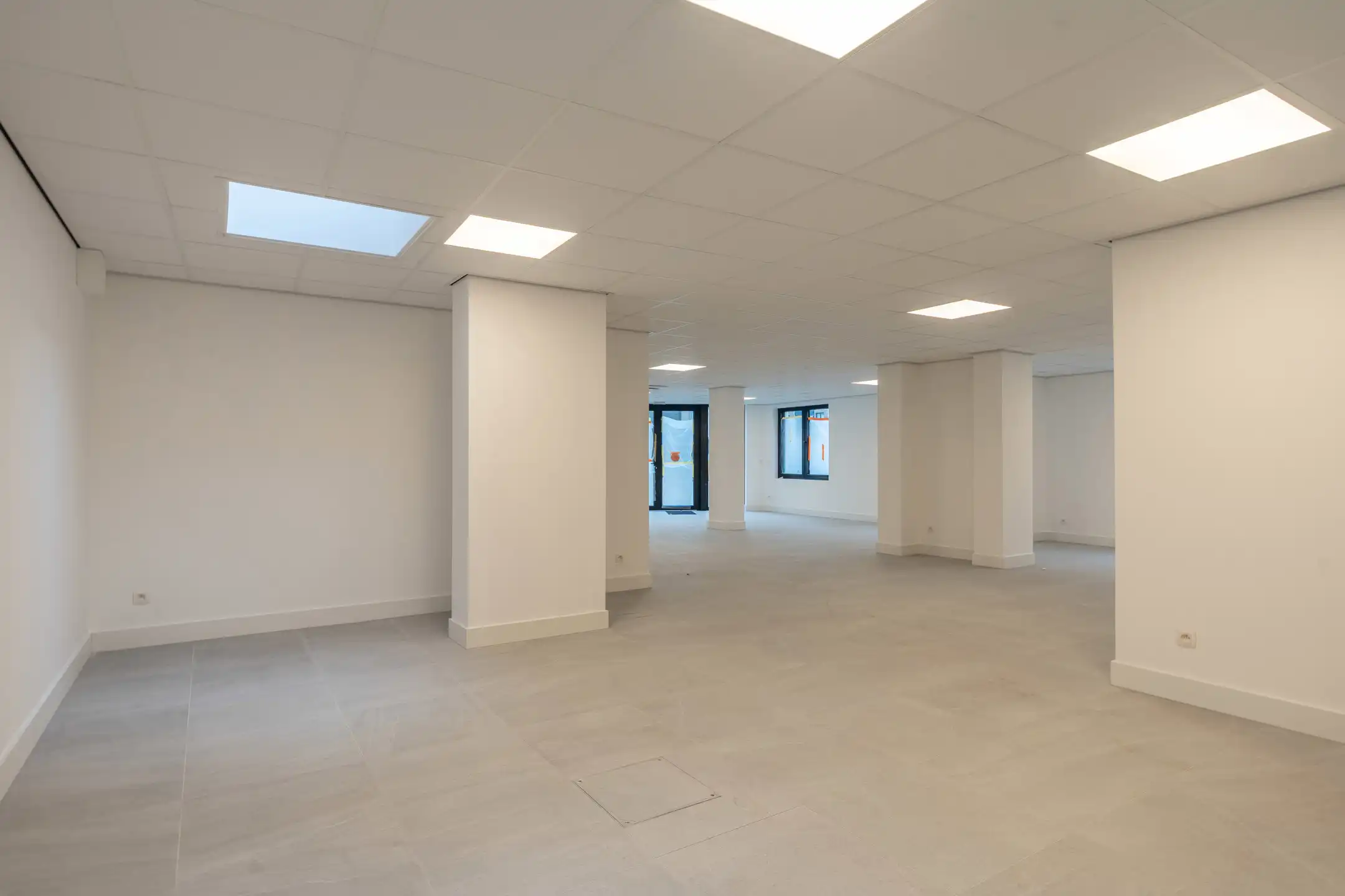 Handelspand met garage, gelegen op topligging te Vosselaar! foto 5