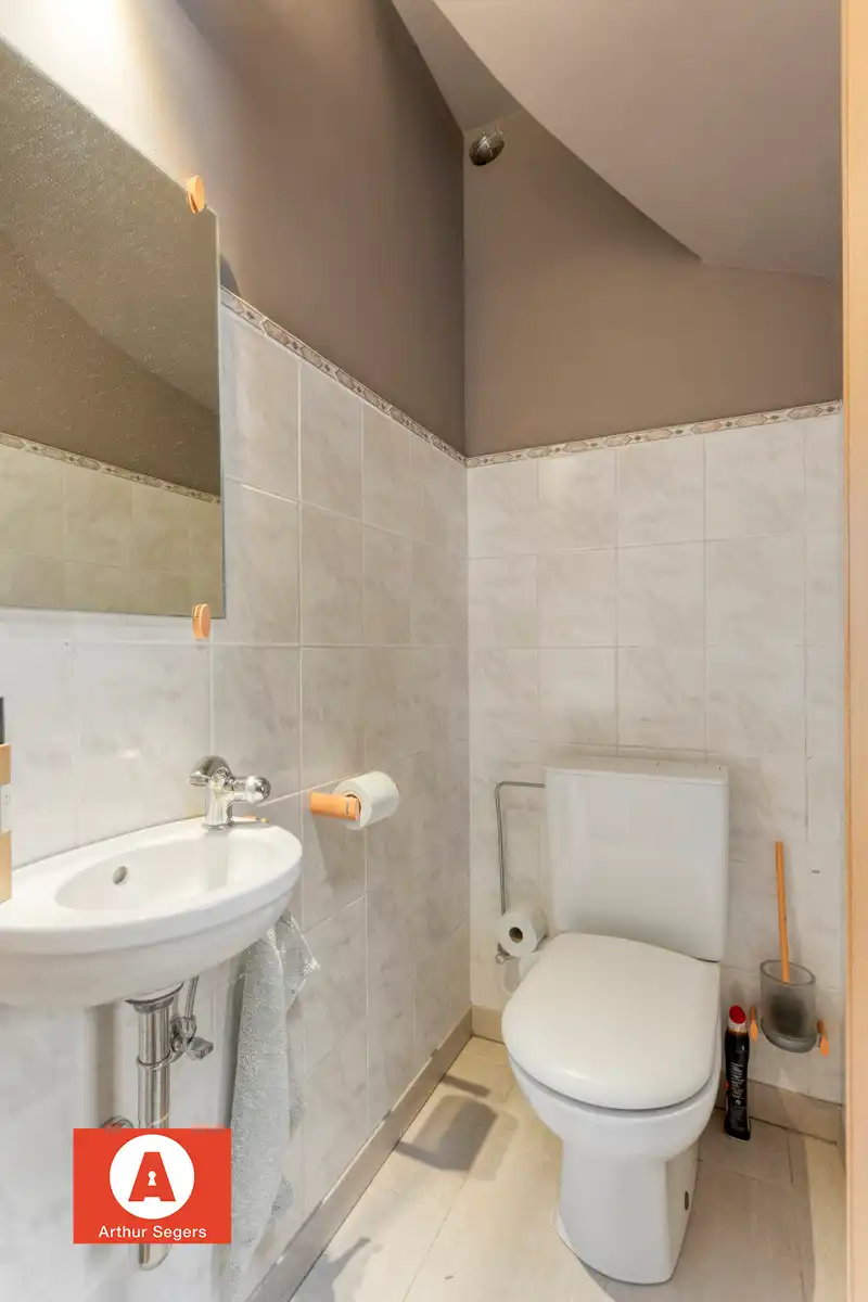 Open bebouwing in een doodlopende straat. foto 13