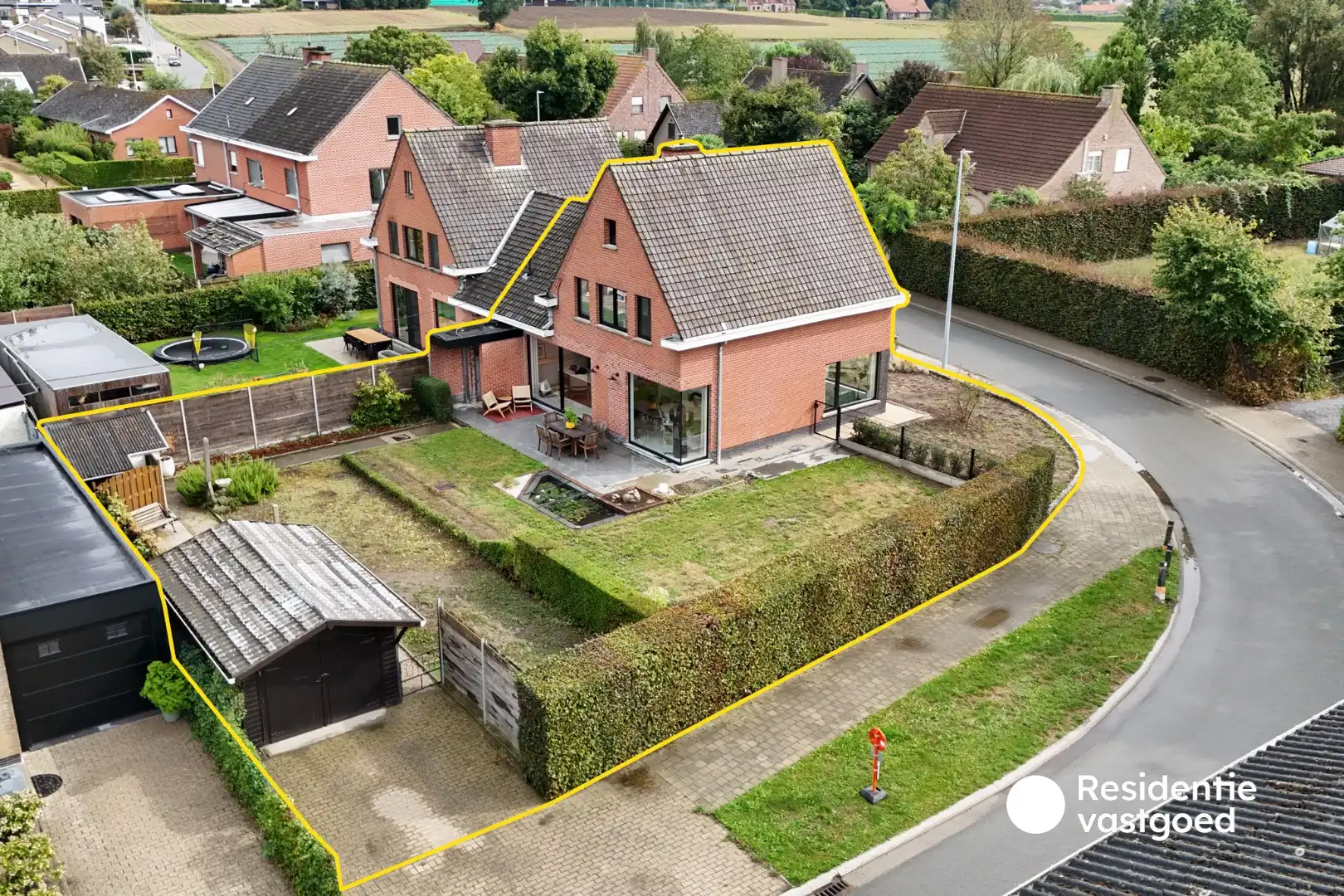 Stijlvolle en energiezuinige halfopen bebouwing met zonnige tuin foto 15