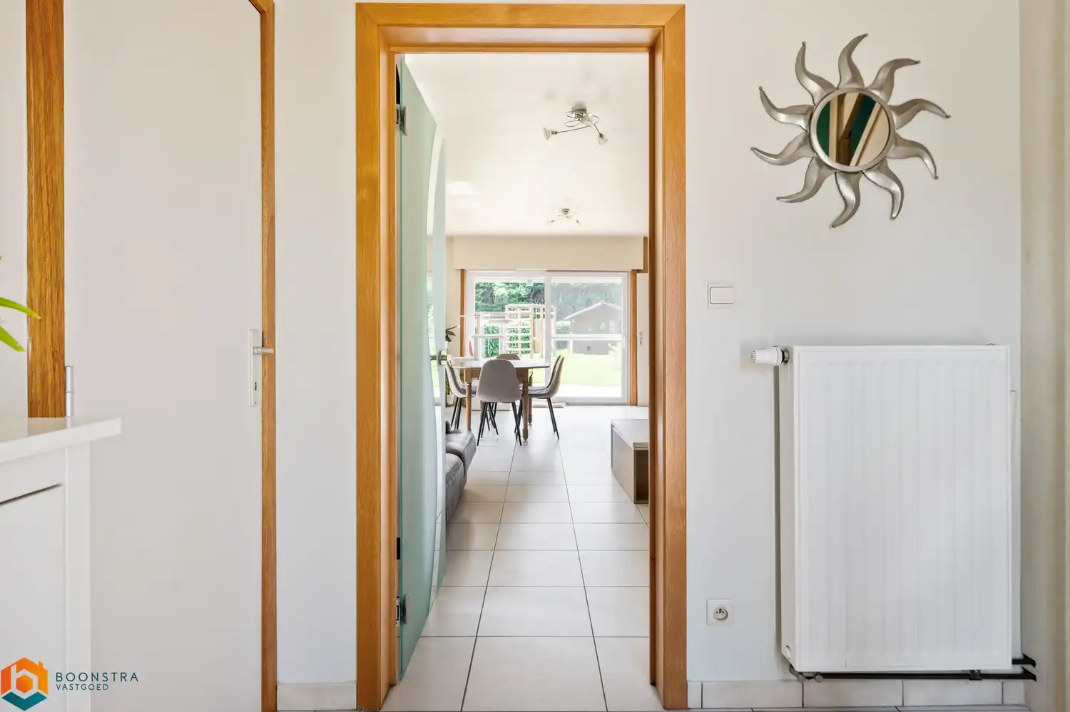 Instapklare woning met 4 slpkrs en leuke tuin te Schiplaken foto 3