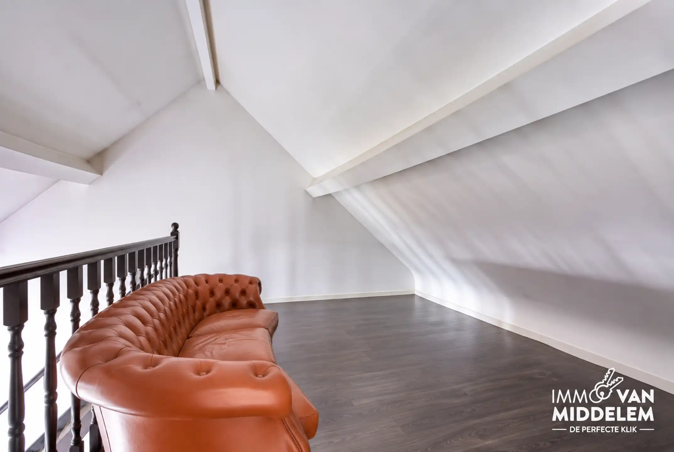 INSTAPKLARE DUPLEX MET 3 KAMERS , TERRAS EN KELDER foto 9