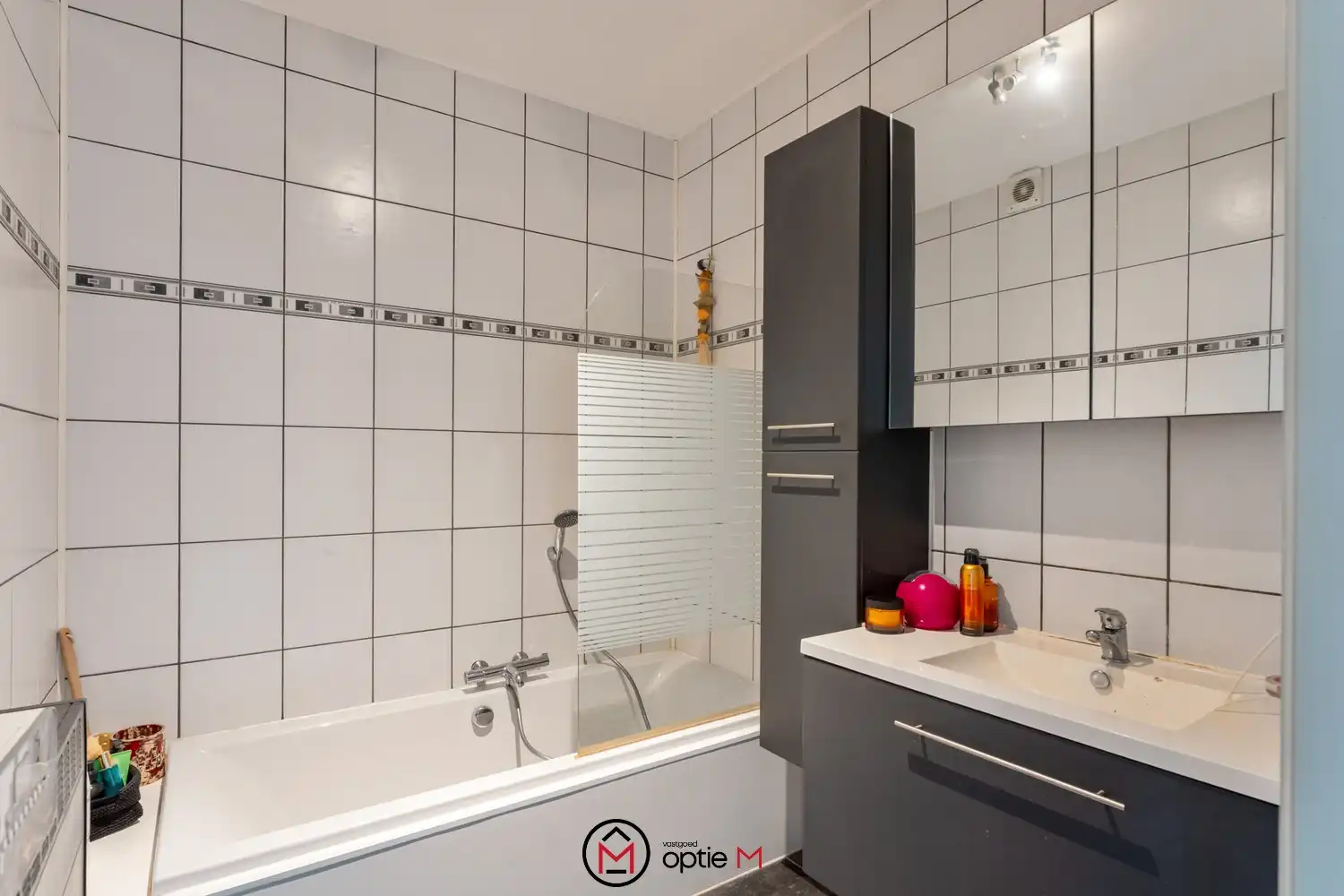 Rustig gelegen gezinswoning met 5 slaapkamers en garage foto 14