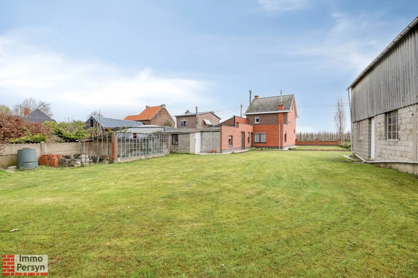 Vrijstaande woning met werkplaats op ruim perceel in landelijke omgeving foto 42