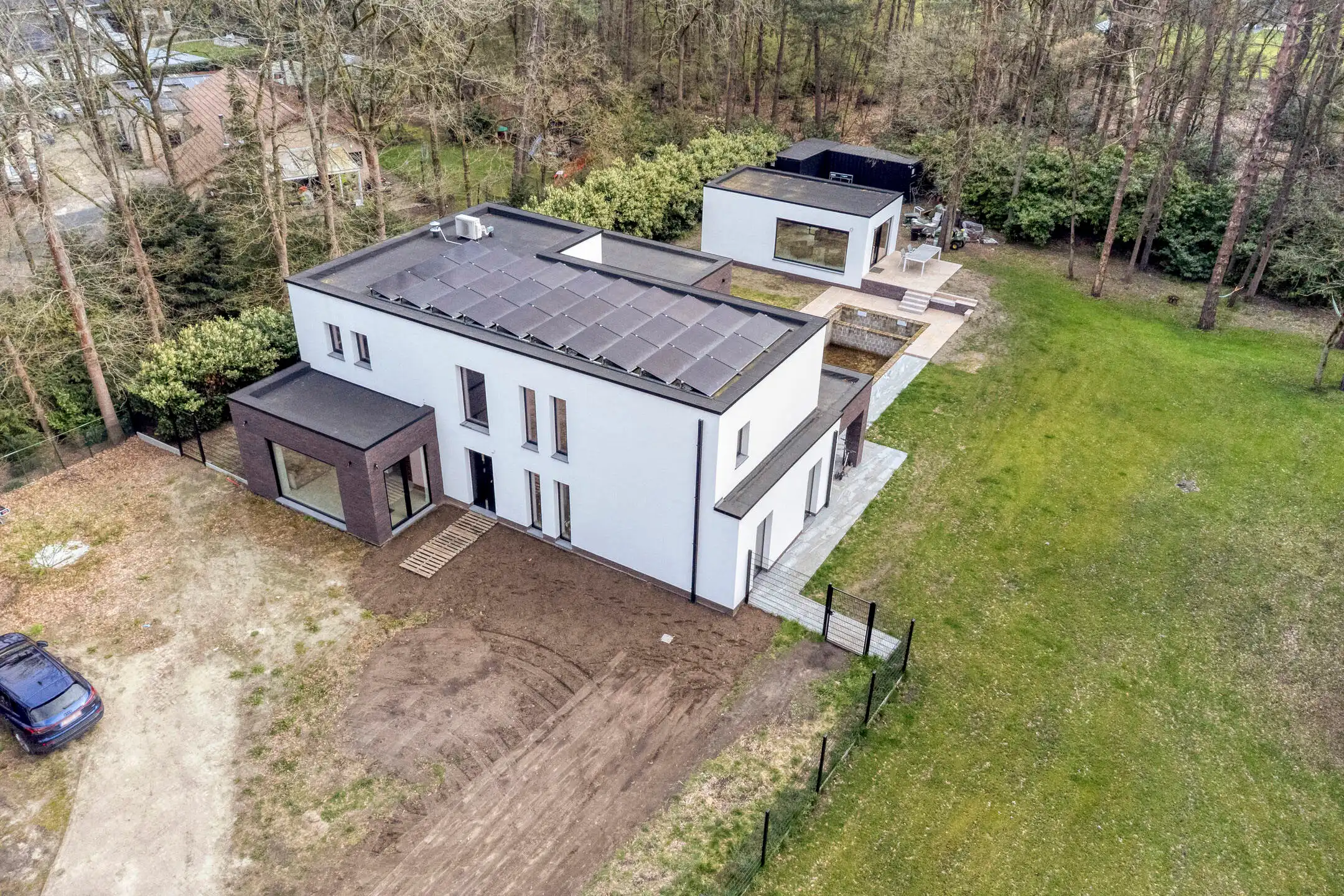 Riante villa met bijgebouw en aangrenzende bouwgrond op uniek perceel  foto 37