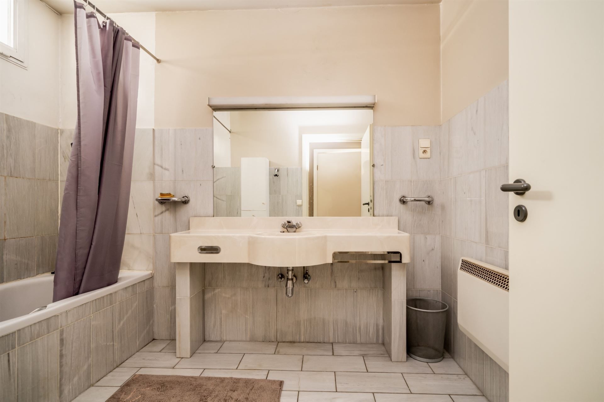 GEMENGD OPBRENGSTEIGENDOM MET HORECA - APPARTEMENTEN EN BUSINESSFLATS foto 56