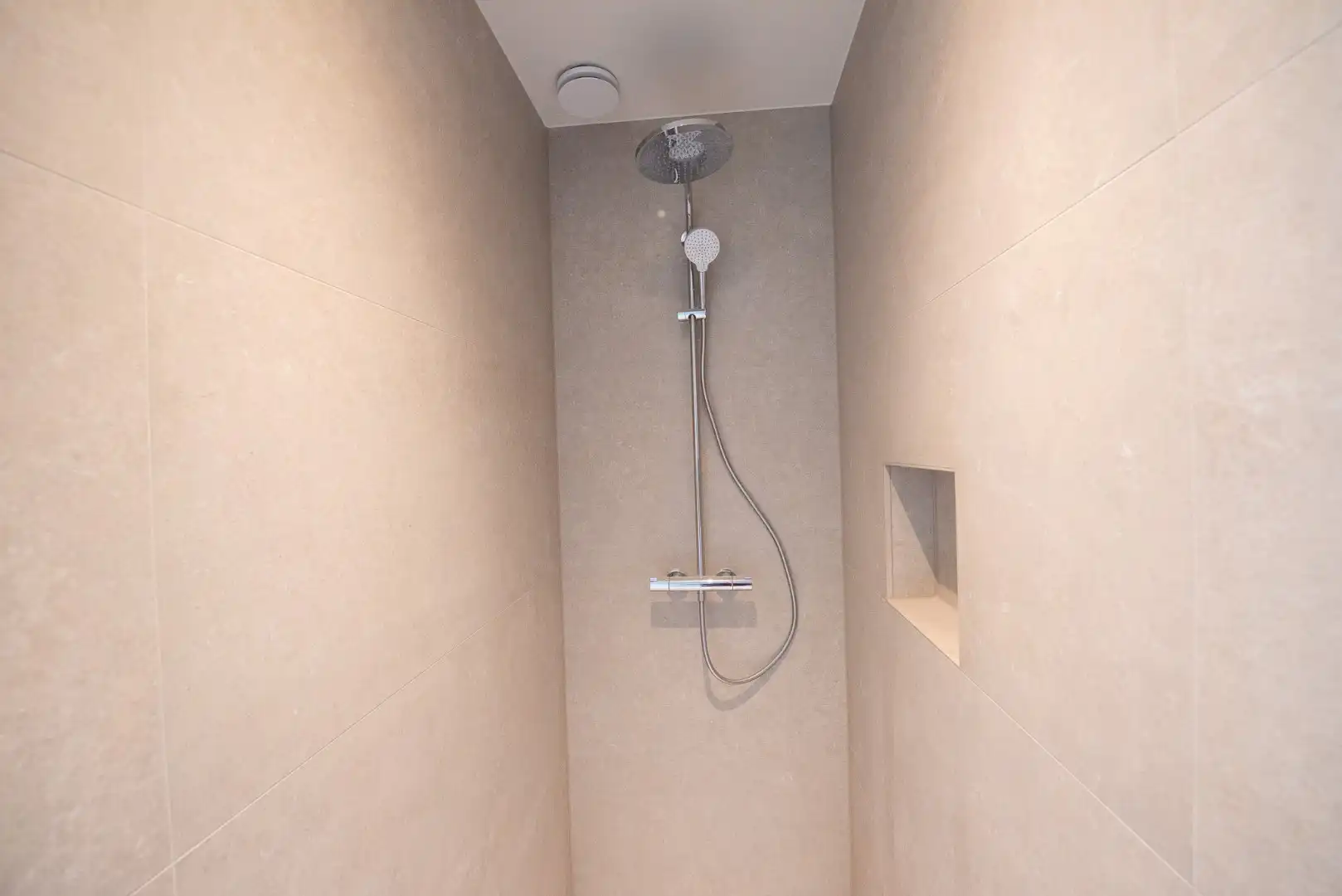 Moderne HOB nieuwbouwwoning met 3 slaapkamers te huur foto 15