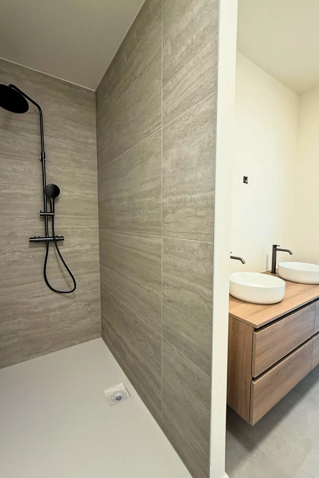 Exclusieve penthouse in residentie Klaver met luxe, ruimte en zon in het hart van Lummen foto 6