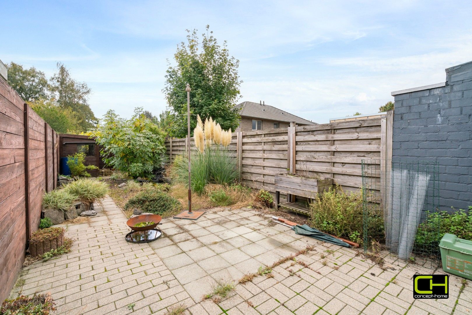 Te renoveren woning met ruime tuin te koop in Lievegem foto 15