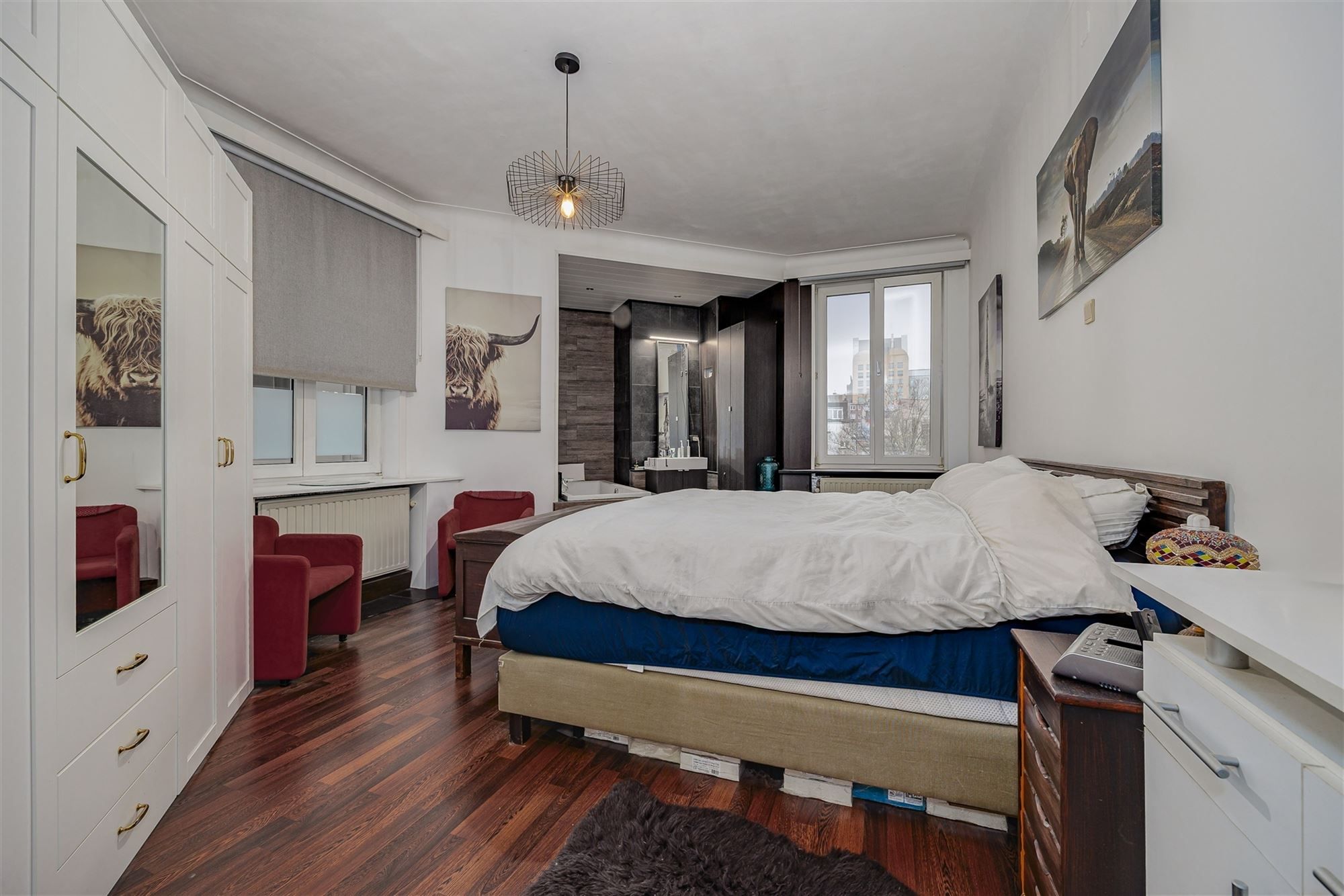 Perfect instapklaar appt met 2 slk + 2 badk vlakbij het Station foto 11