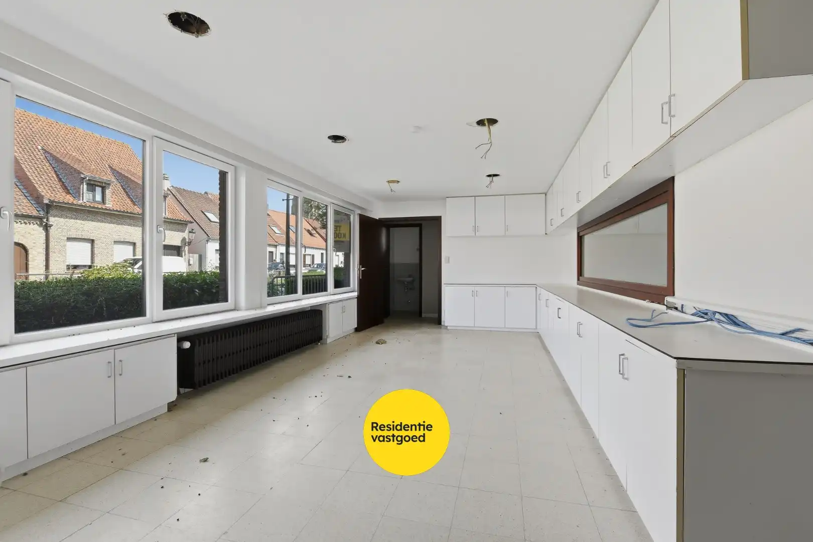 Voormalig dienstencentrum met ruime indeling en residentieel potentieel - Lissewege  foto 12