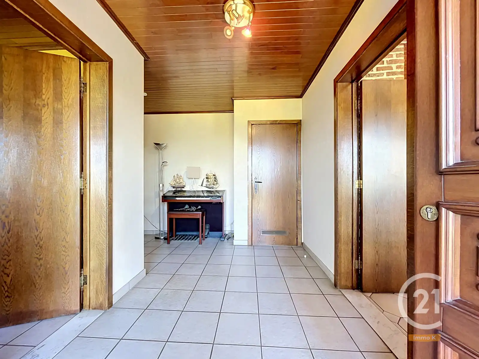 Ruime gelijkvloerse woning met opslag op perceel van 40a55ca foto 13