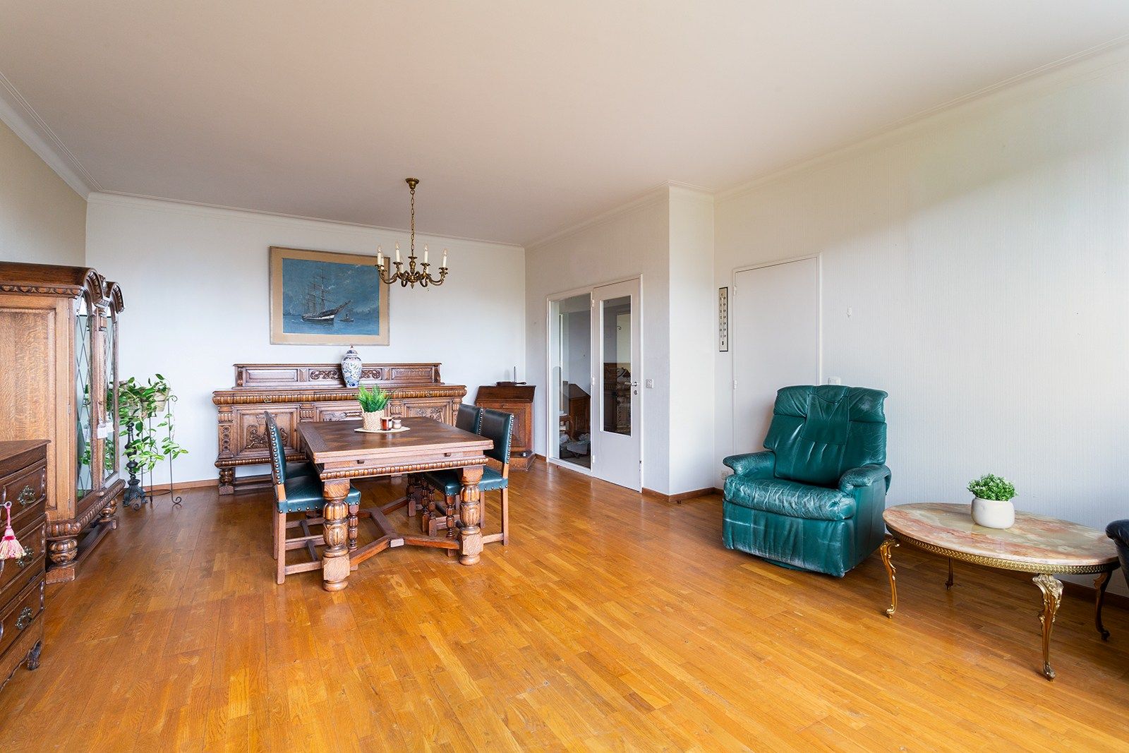 Ruim en lichtrijk appartement met 3 slaapkamers op centrale ligging foto 6