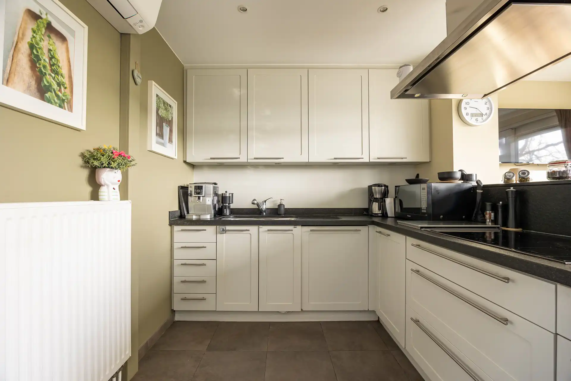 Instapklare energiezuinge ruime bel-etage op toplocatie foto 9