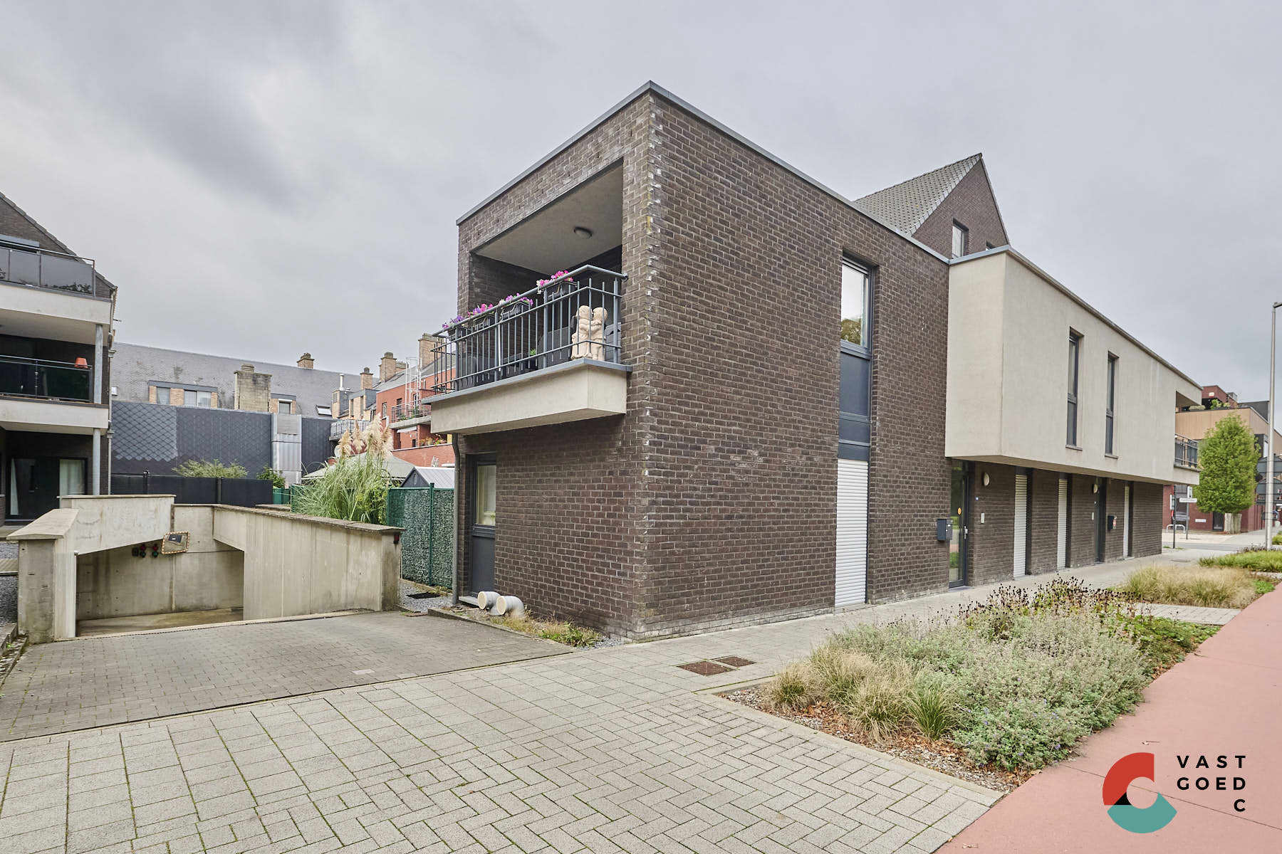 Luxueus gerenoveerd appartement met terras foto 2