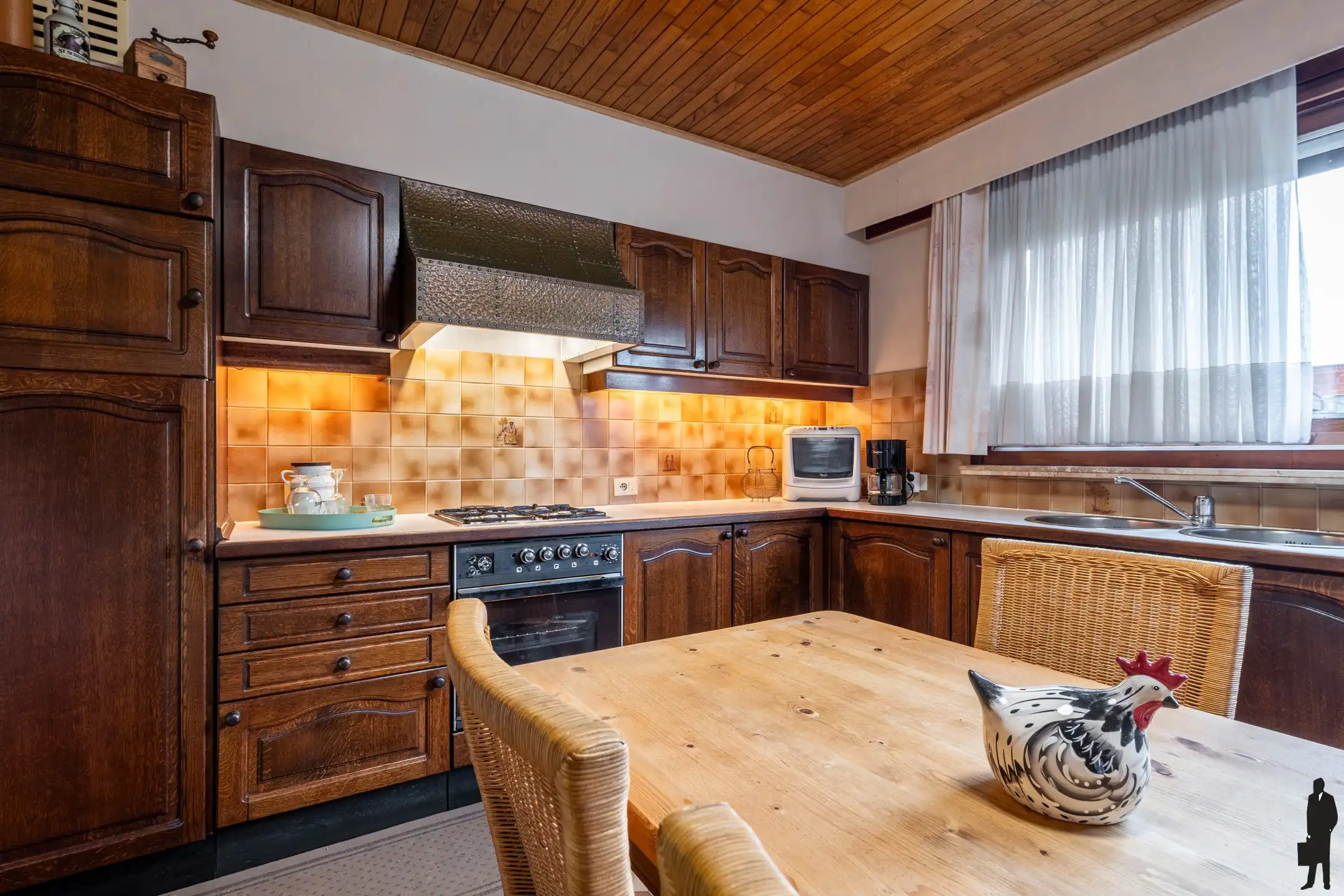 Charmante stadswoning nabij jachthaven met 3 slks en garage foto 10