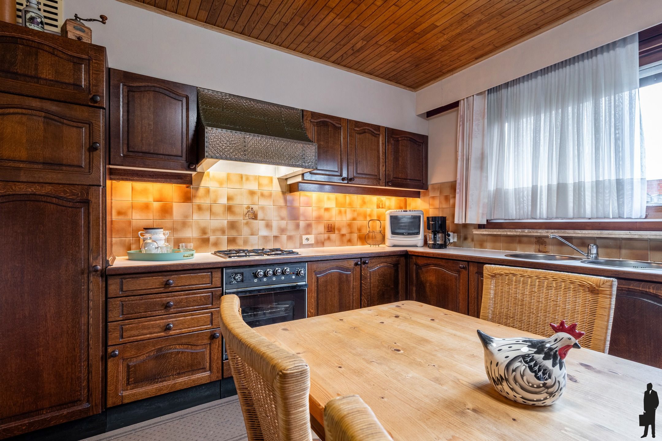 Charmante stadswoning nabij jachthaven met 3 slks en garage foto 10