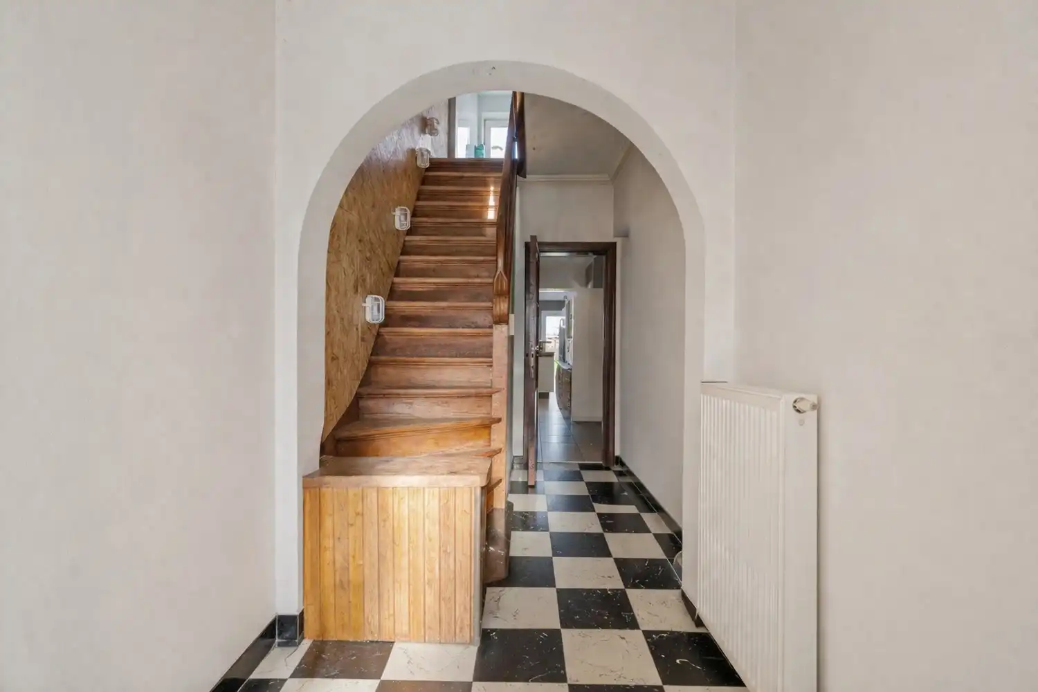 Charmante gezinswoning met 3 slaapkamers en open zicht op groen foto 4