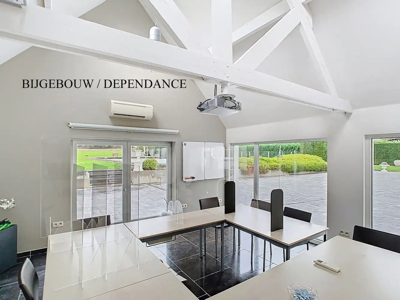 KLASSE  villa met bijzondere UITSTRALING       (momenteel privé + kantoren + kangoeroewoning) foto 22