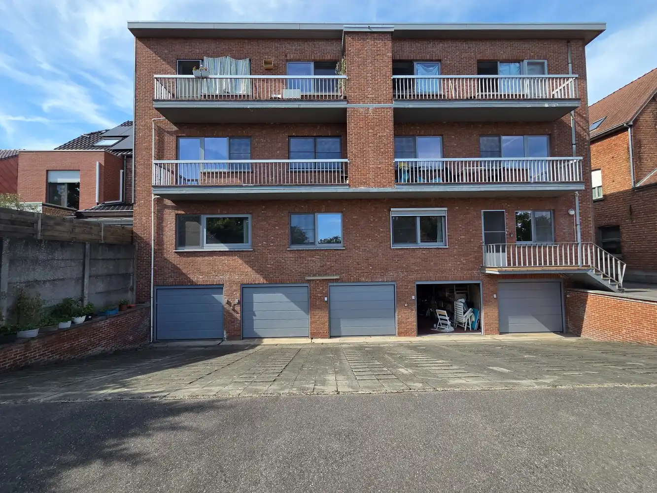 Uitzonderlijk ruim appartement met 4 slaapkamers, bureau en dubbele garage foto 21