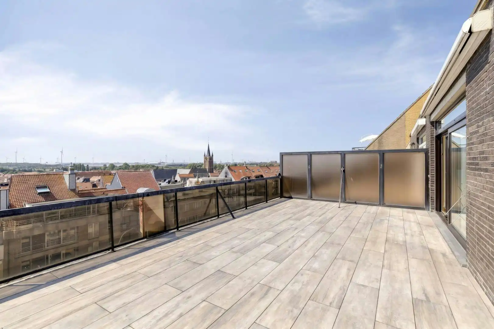 Appartement te koop met  terras vlakbij het strand te Heist foto 2