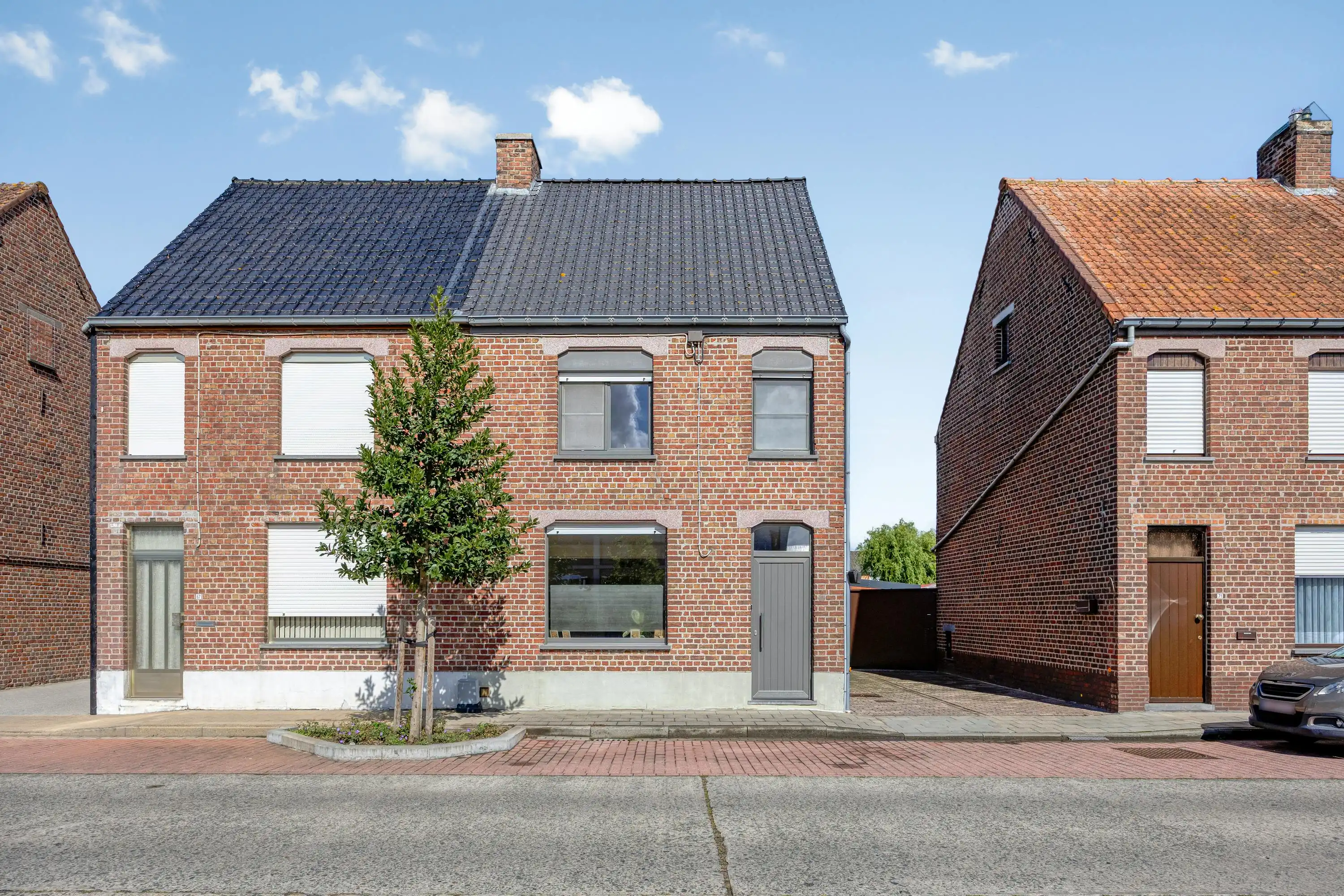 Hoofdfoto van de publicatie: Lichtrijk en opgefrist huis te koop in Zedelgem