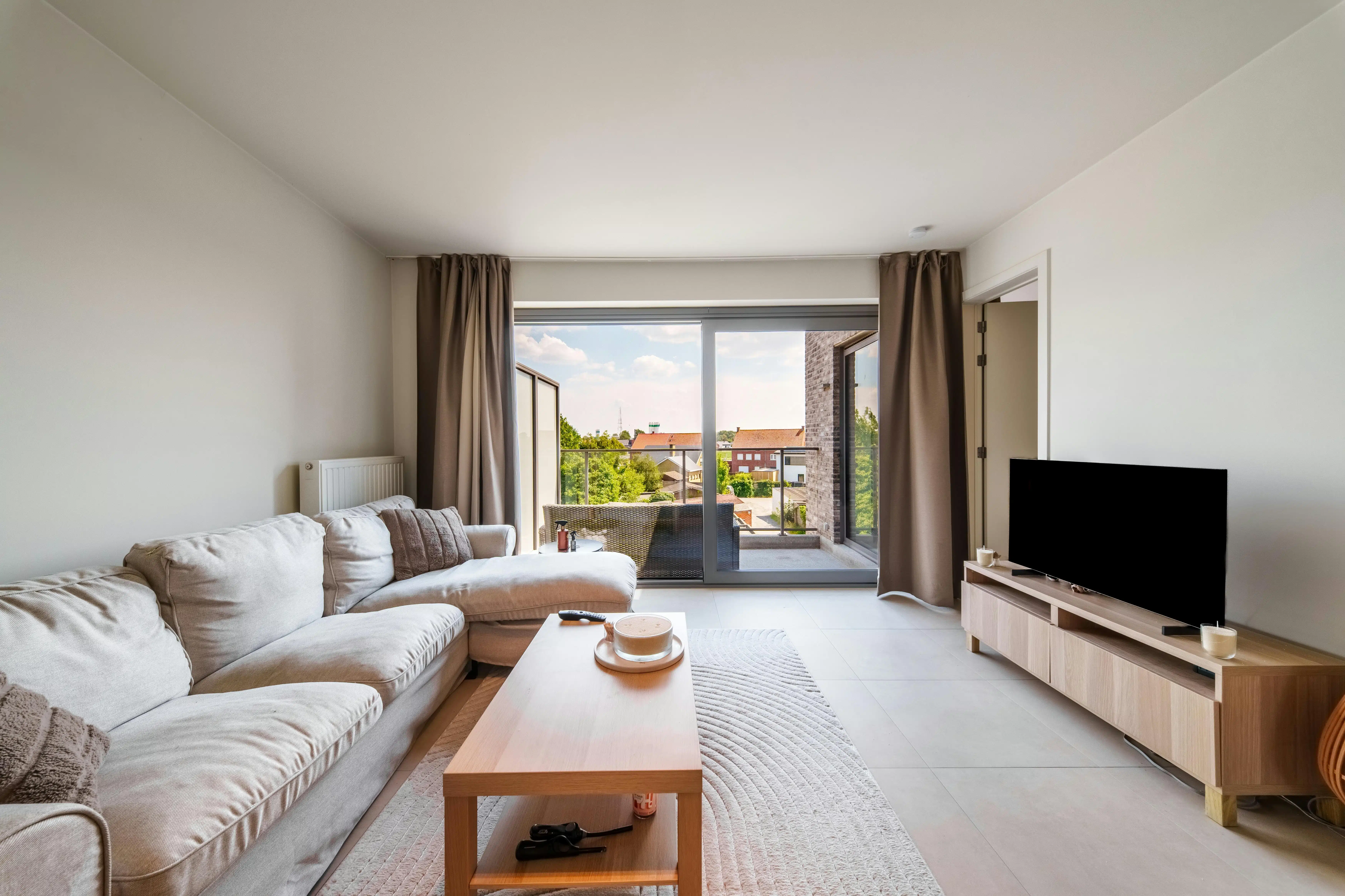 Recent appartement te koop met twee kamers in Vlamertinge foto {{pictureIndex}}