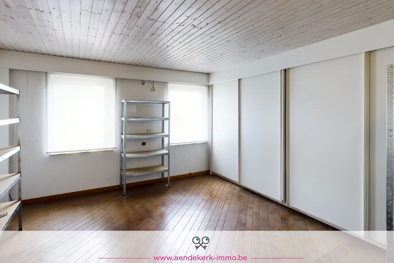 Ruime gezinswoning met handelsruimte in Kinrooi foto 31